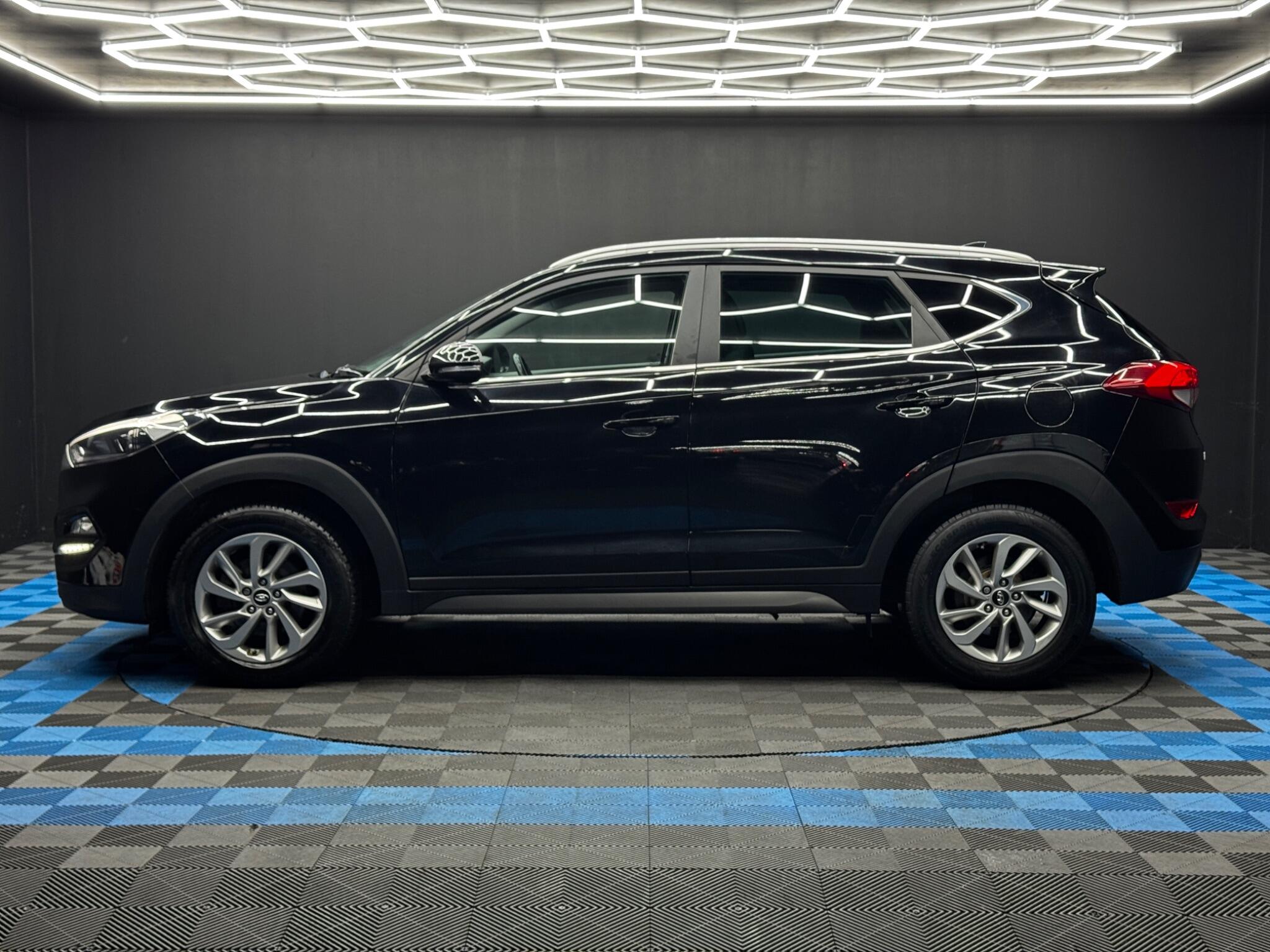 Hyundai Tucson 1.7 CRDi Blue Drive Premium Euro 6 (s/s) 5dr 5dr Manual 2025