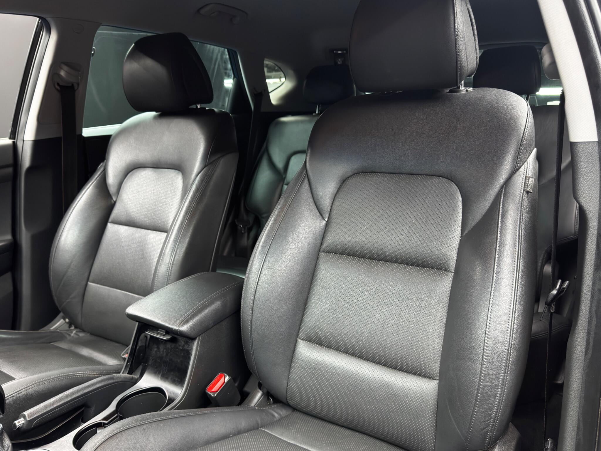 Hyundai Tucson 1.7 CRDi Blue Drive Premium Euro 6 (s/s) 5dr 5dr Manual 2025