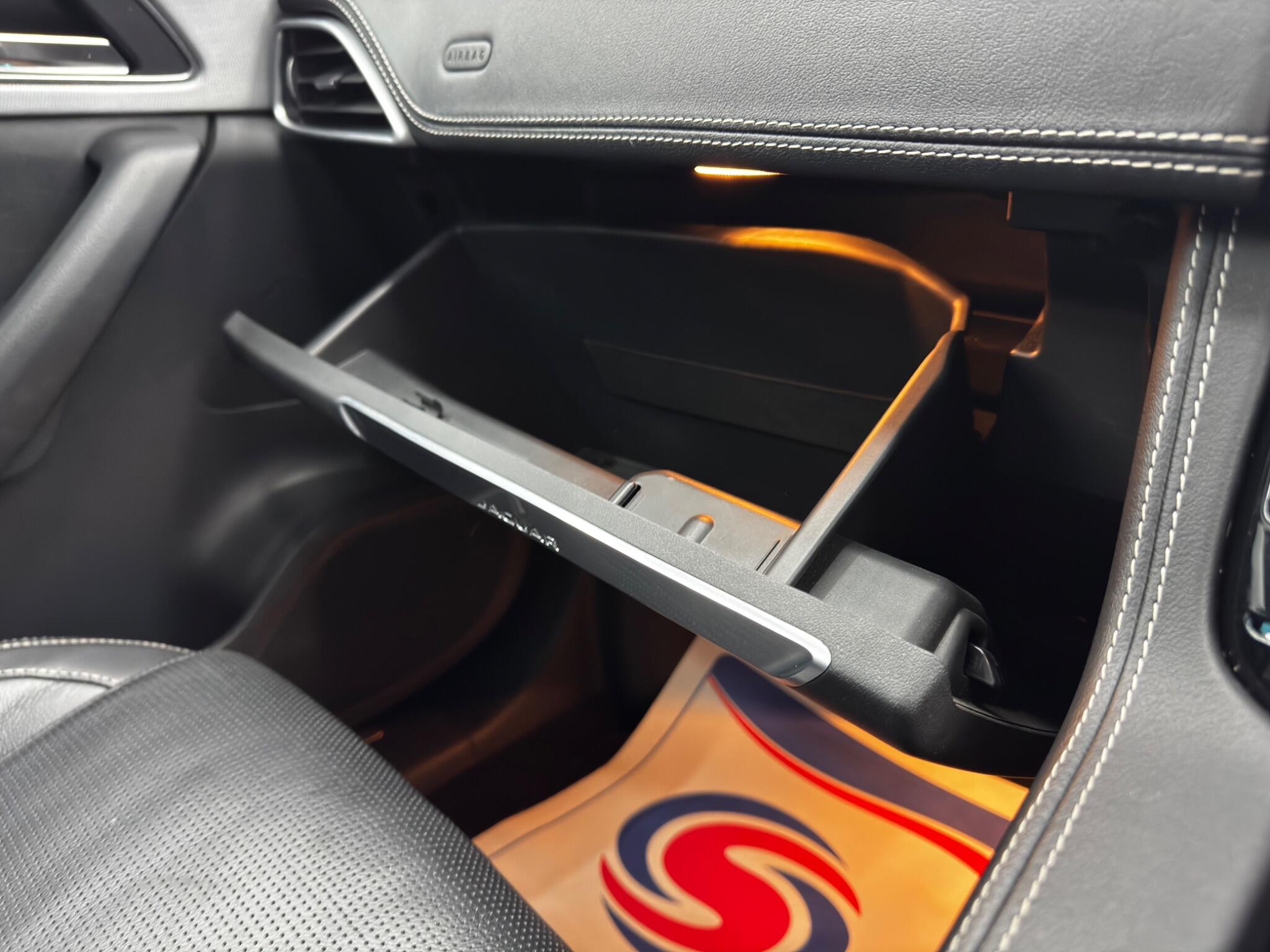 Jaguar F-PACE 2.0 D180 R-Sport AWD Euro 6 (s/s) 5dr 5dr Manual 2025