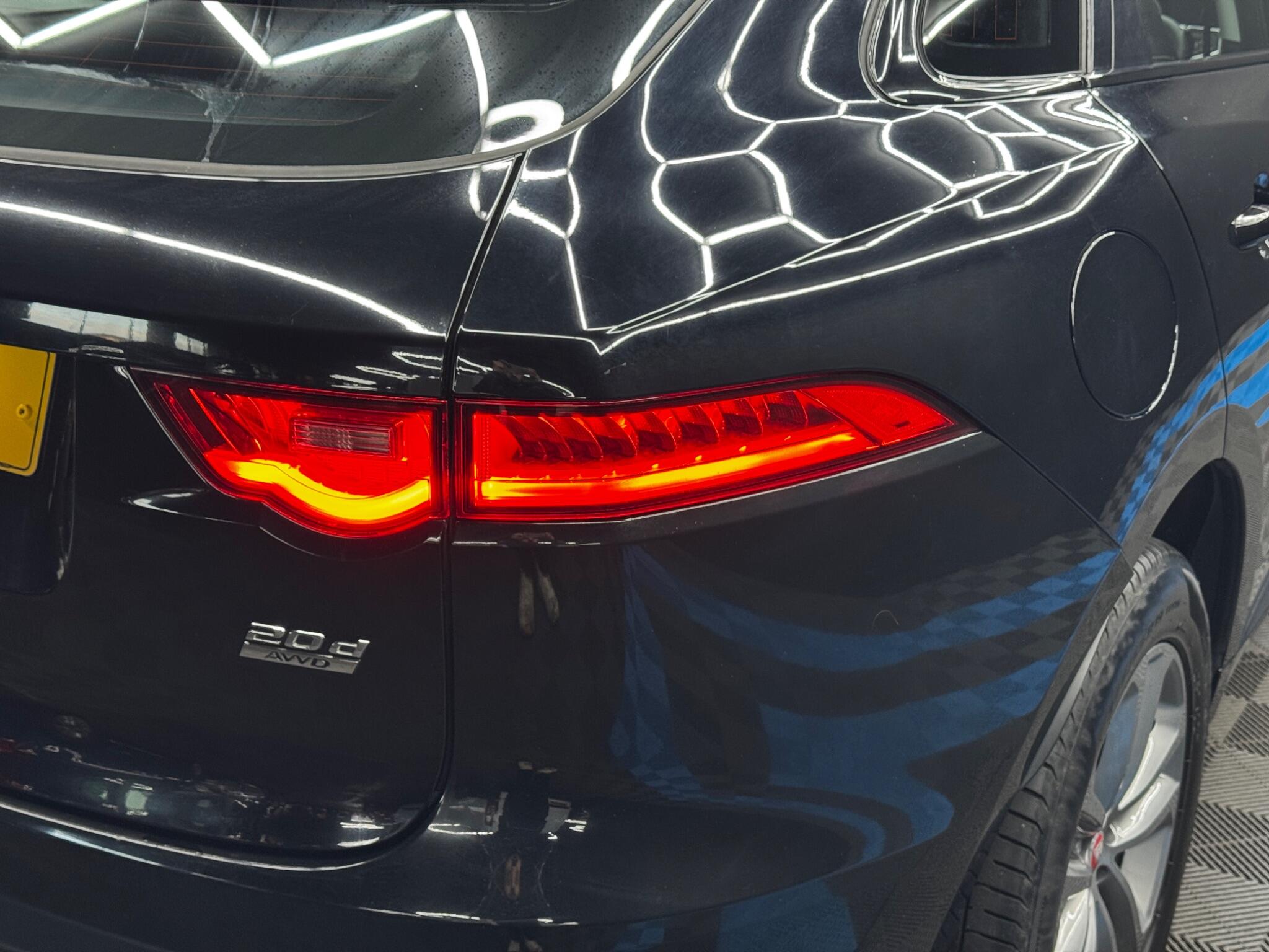 Jaguar F-PACE 2.0 D180 R-Sport AWD Euro 6 (s/s) 5dr 5dr Manual 2025