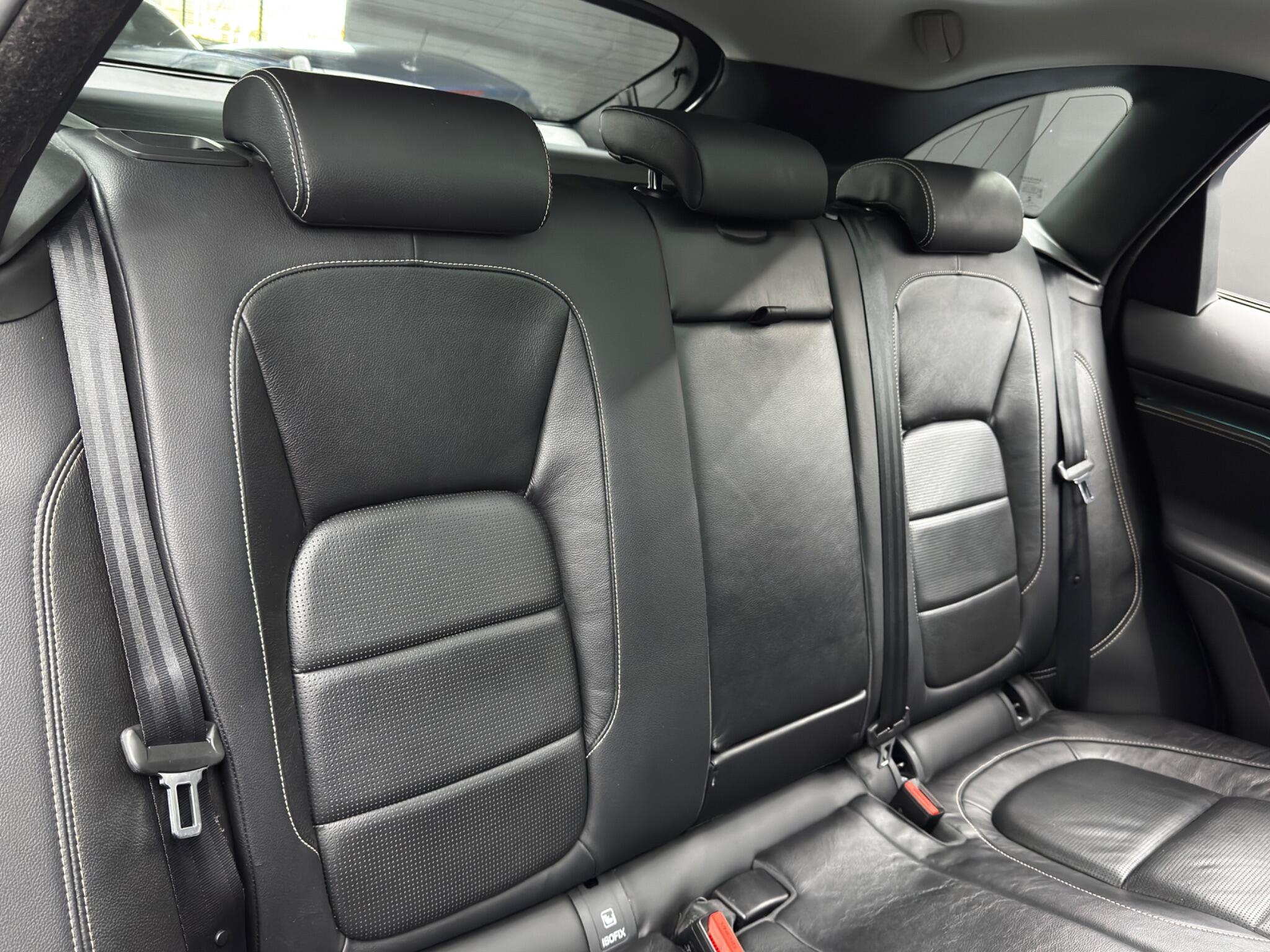 Jaguar F-PACE 2.0 D180 R-Sport AWD Euro 6 (s/s) 5dr 5dr Manual 2025