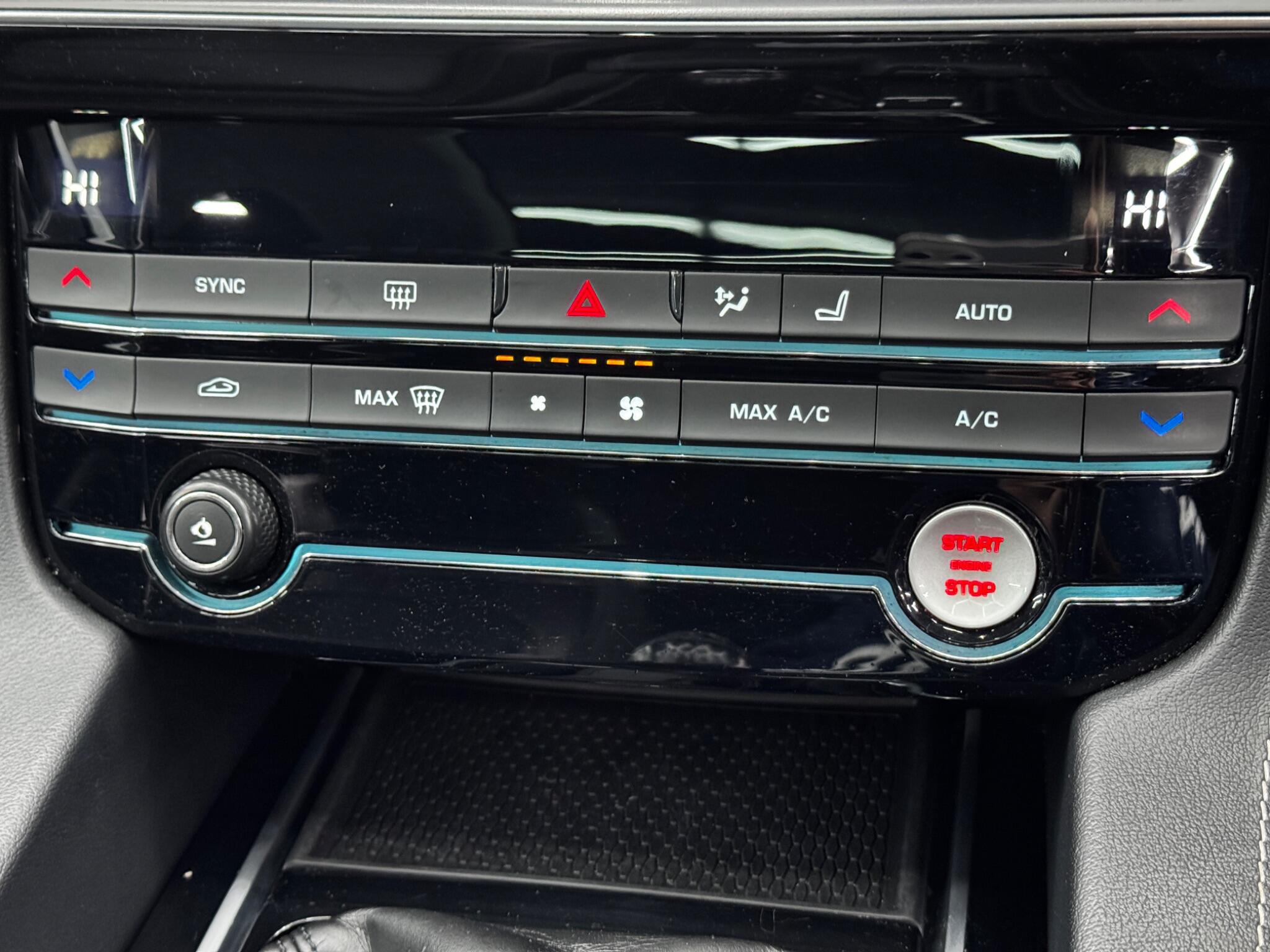 Jaguar F-PACE 2.0 D180 R-Sport AWD Euro 6 (s/s) 5dr 5dr Manual 2025