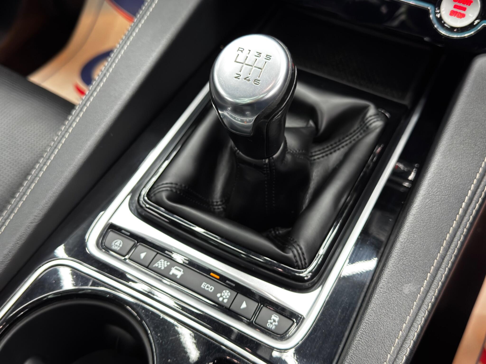 Jaguar F-PACE 2.0 D180 R-Sport AWD Euro 6 (s/s) 5dr 5dr Manual 2025