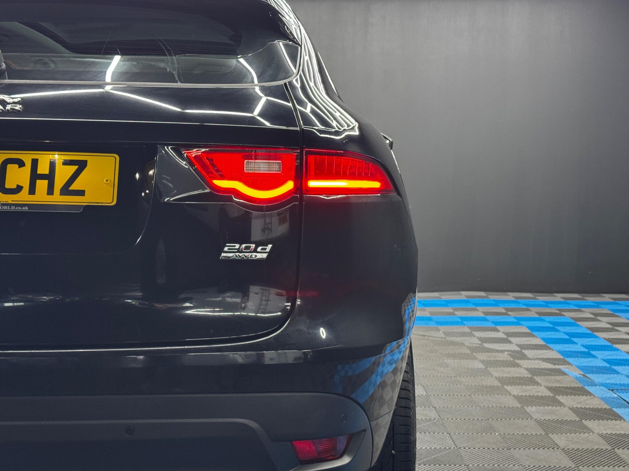 Jaguar F-PACE 2.0 D180 R-Sport AWD Euro 6 (s/s) 5dr 5dr Manual 2025