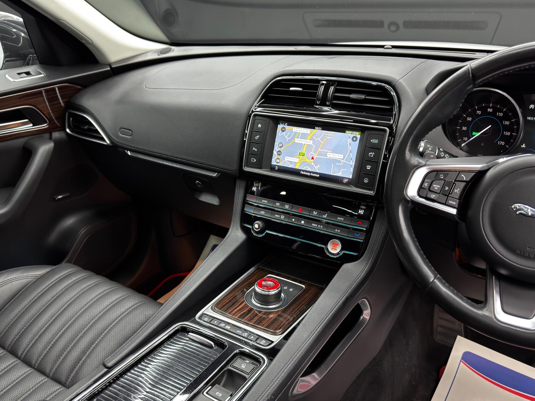 Jaguar F-PACE 2.0 D240 Prestige Auto AWD Euro 6 (s/s) 5dr 5dr Automatic 2025