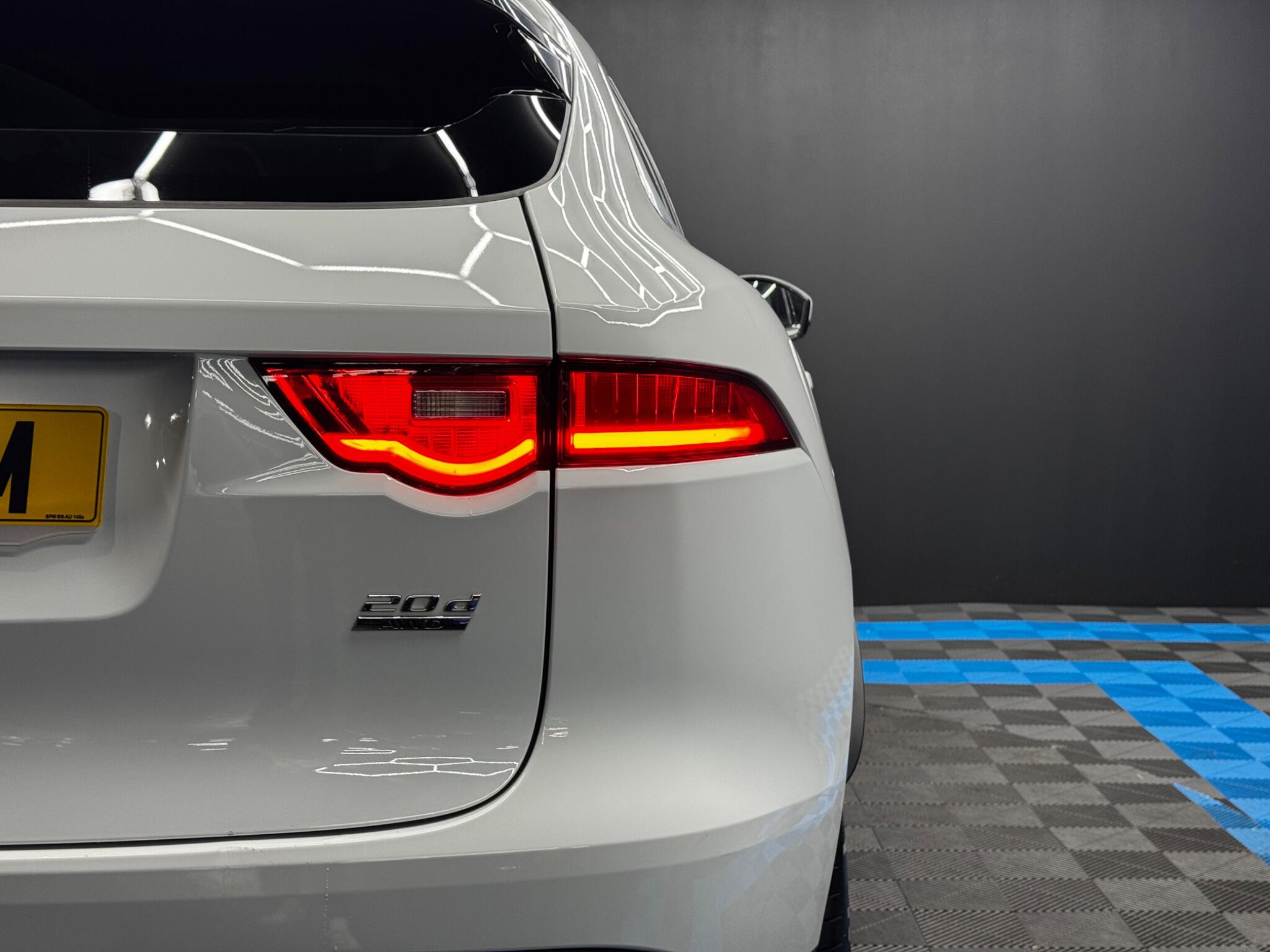 Jaguar F-PACE 2.0 D240 Prestige Auto AWD Euro 6 (s/s) 5dr 5dr Automatic 2025