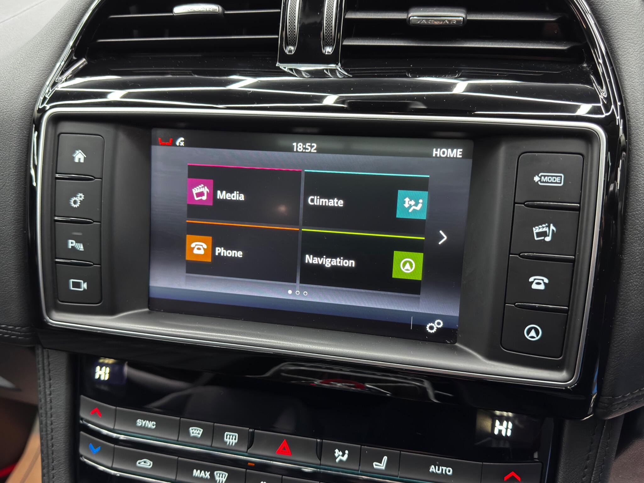 Jaguar F-PACE 2.0 D240 Prestige Auto AWD Euro 6 (s/s) 5dr 5dr Automatic 2025