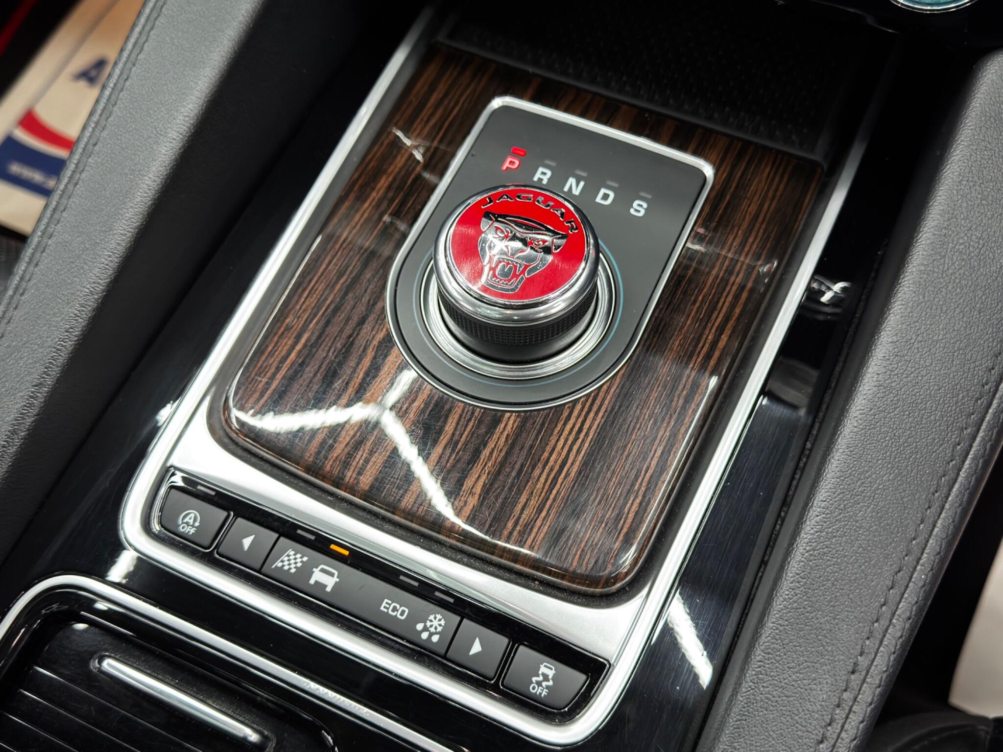 Jaguar F-PACE 2.0 D240 Prestige Auto AWD Euro 6 (s/s) 5dr 5dr Automatic 2025