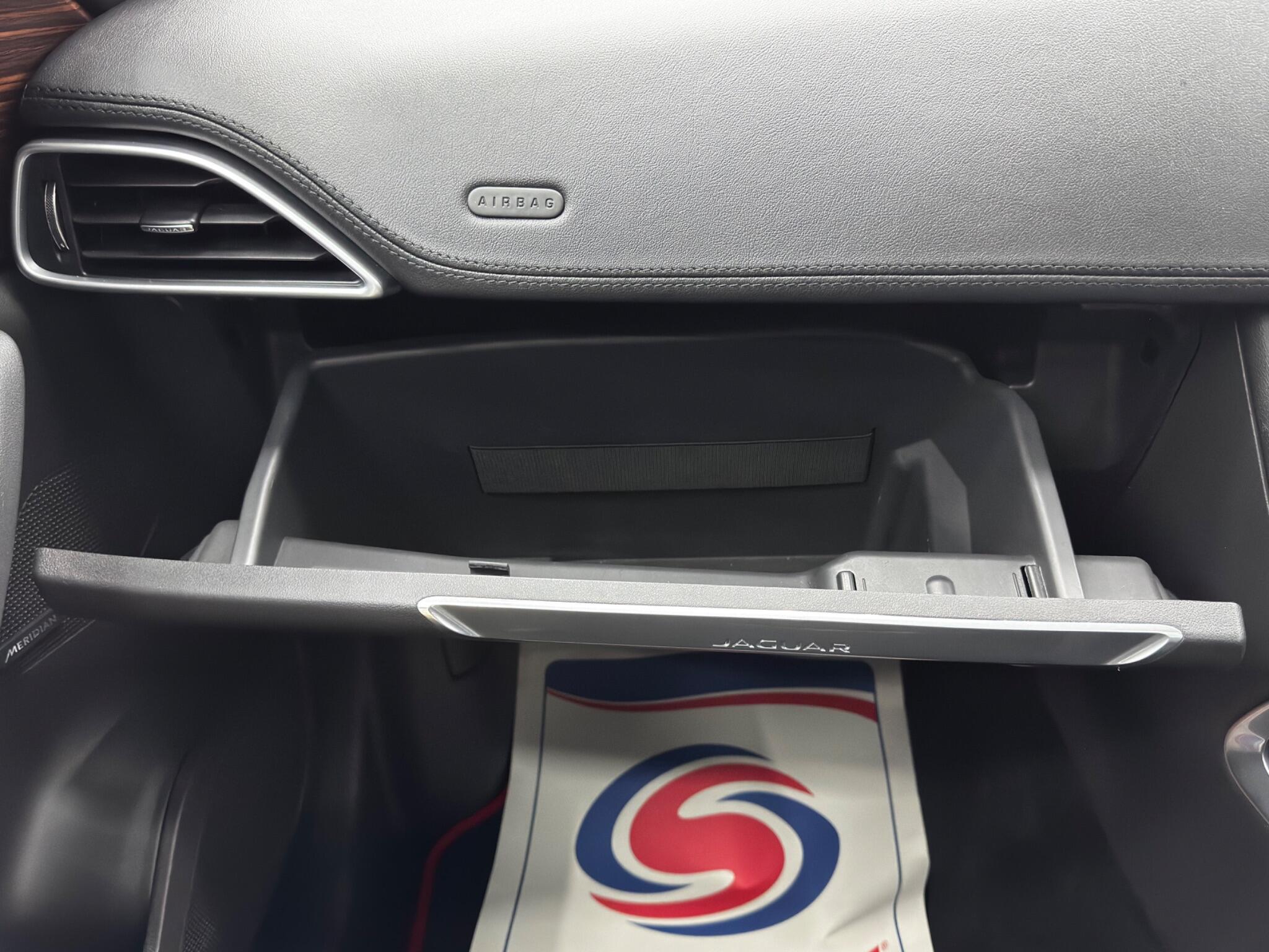 Jaguar F-PACE 2.0 D240 Prestige Auto AWD Euro 6 (s/s) 5dr 5dr Automatic 2025