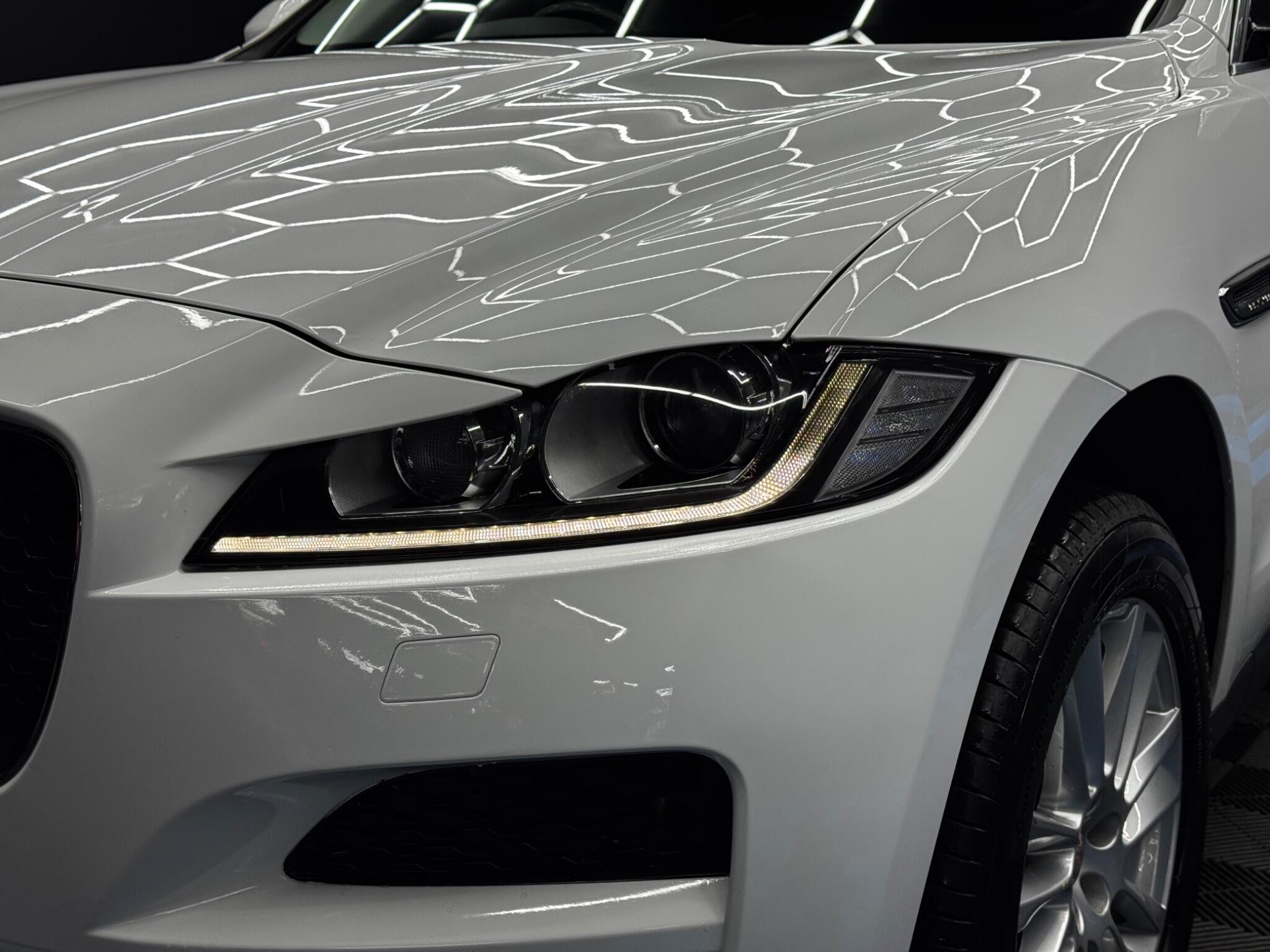 Jaguar F-PACE 2.0 D240 Prestige Auto AWD Euro 6 (s/s) 5dr 5dr Automatic 2025