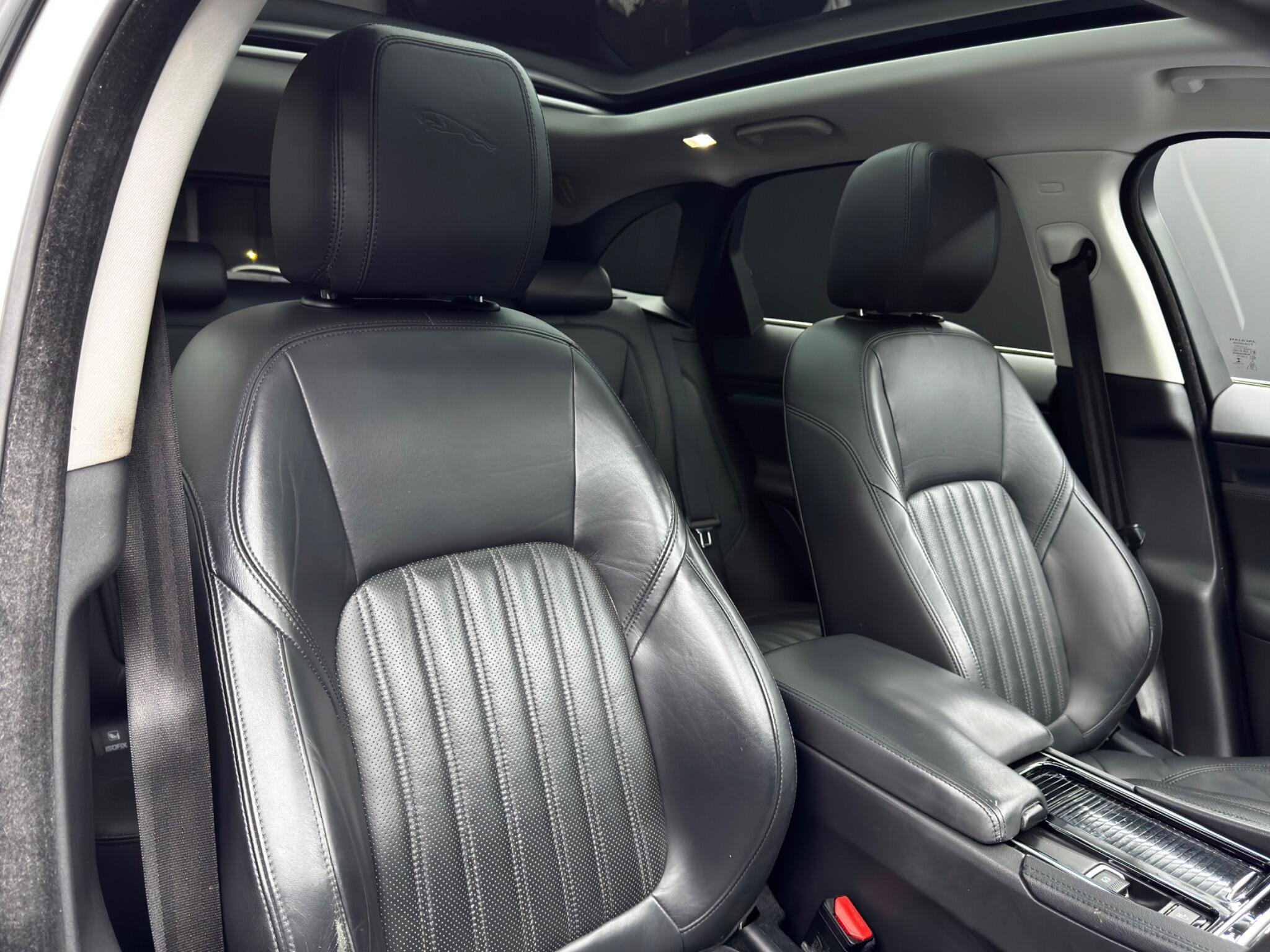 Jaguar F-PACE 2.0 D240 Prestige Auto AWD Euro 6 (s/s) 5dr 5dr Automatic 2025