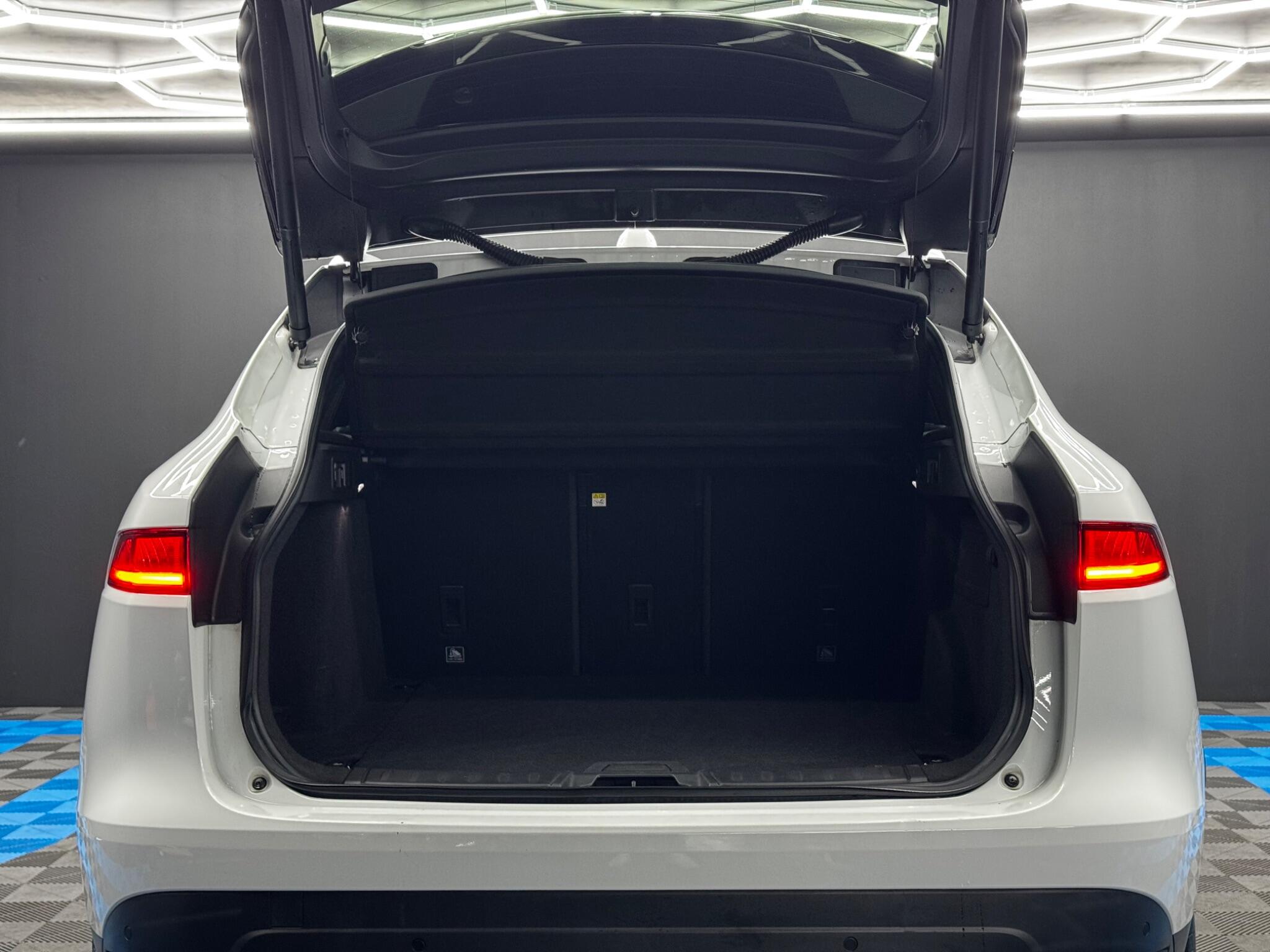 Jaguar F-PACE 2.0 D240 Prestige Auto AWD Euro 6 (s/s) 5dr 5dr Automatic 2025