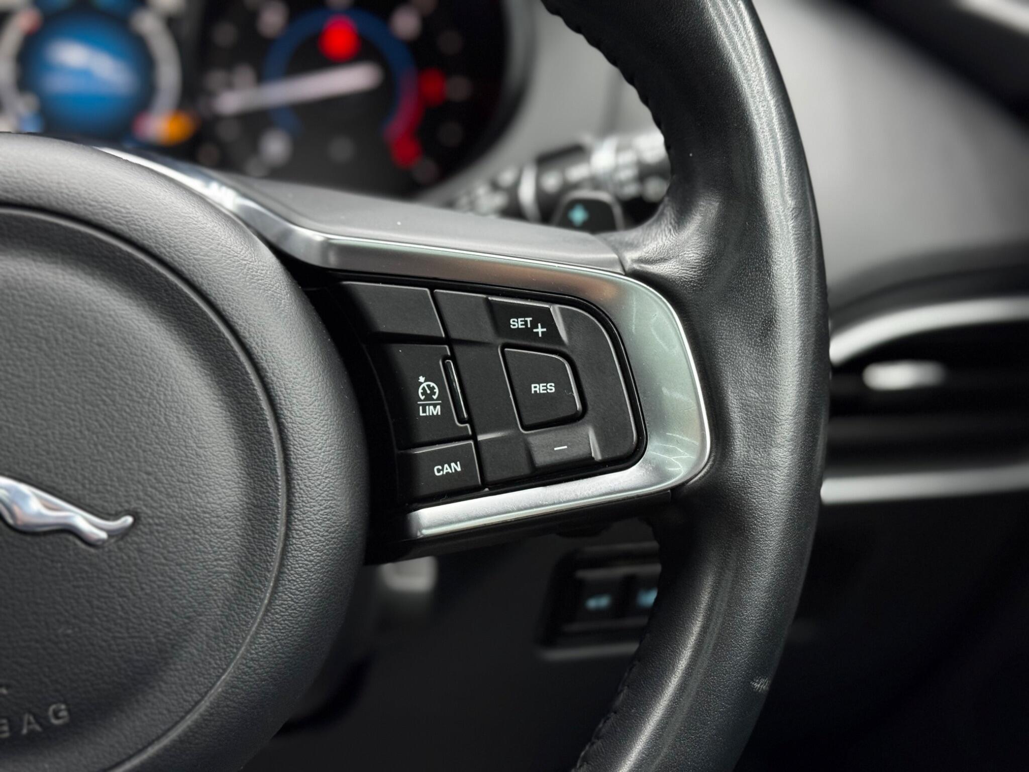 Jaguar F-PACE 2.0 D240 Prestige Auto AWD Euro 6 (s/s) 5dr 5dr Automatic 2025