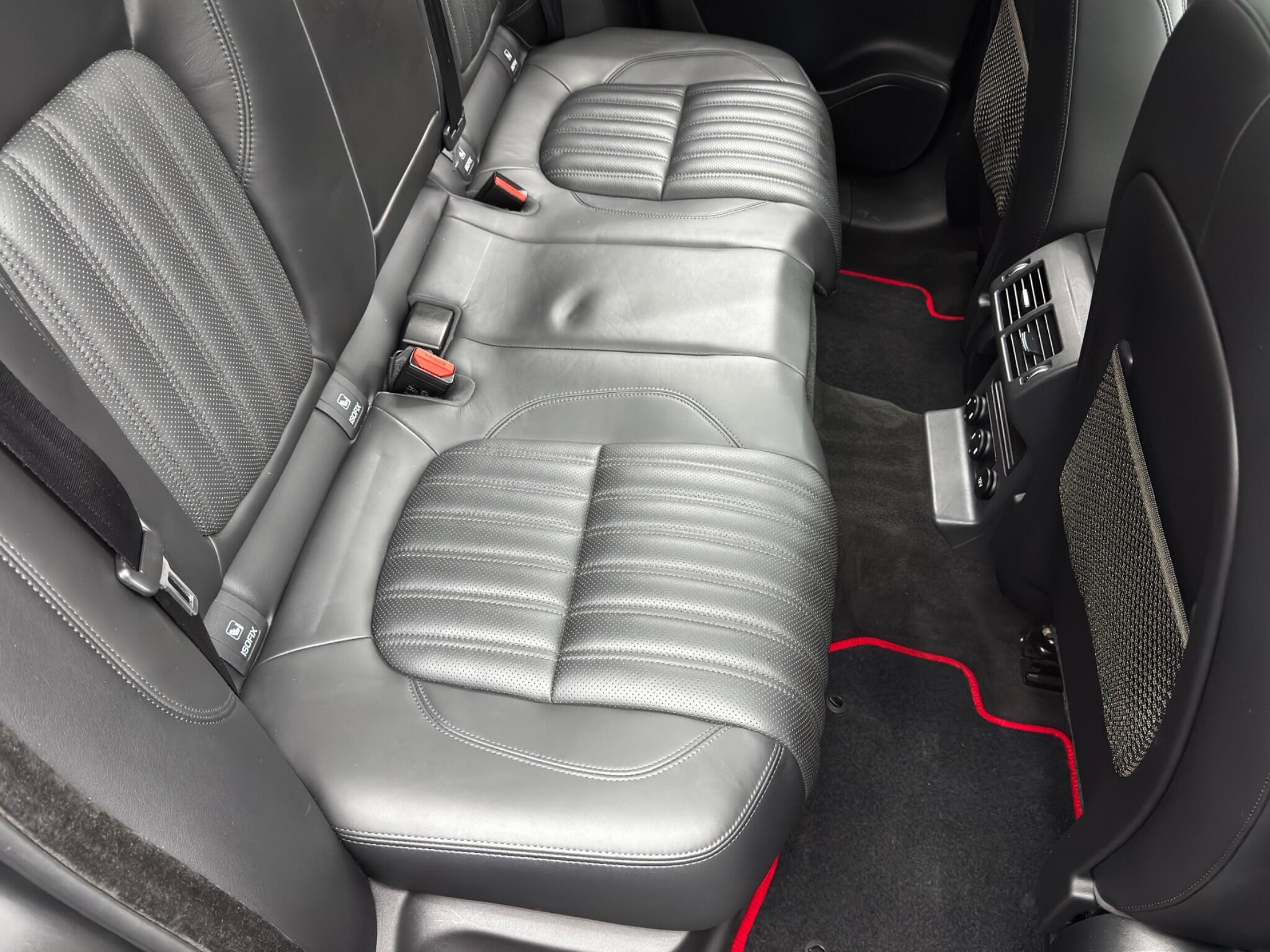 Jaguar F-PACE 2.0 D240 Prestige Auto AWD Euro 6 (s/s) 5dr 5dr Automatic 2025