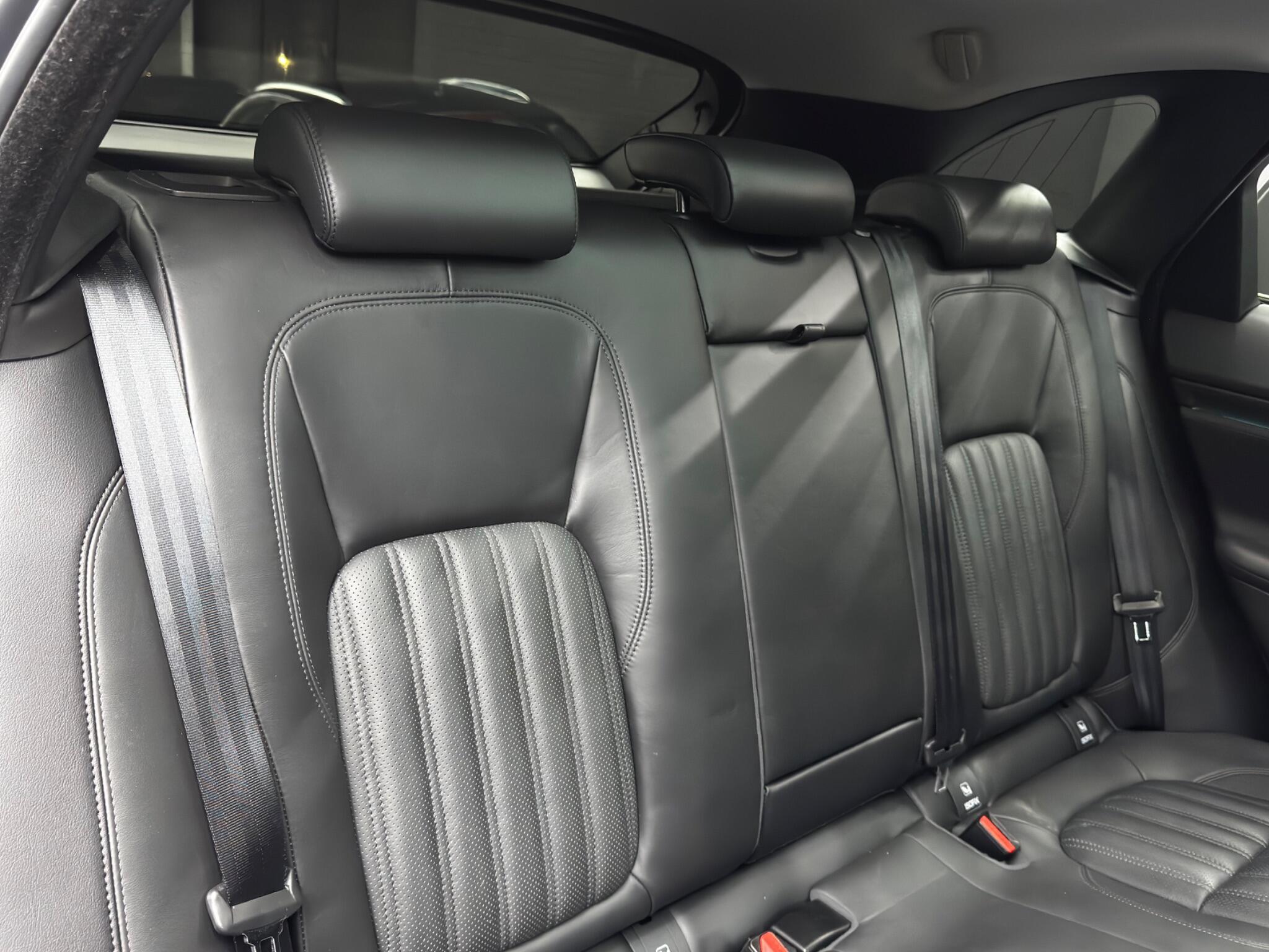 Jaguar F-PACE 2.0 D240 Prestige Auto AWD Euro 6 (s/s) 5dr 5dr Automatic 2025