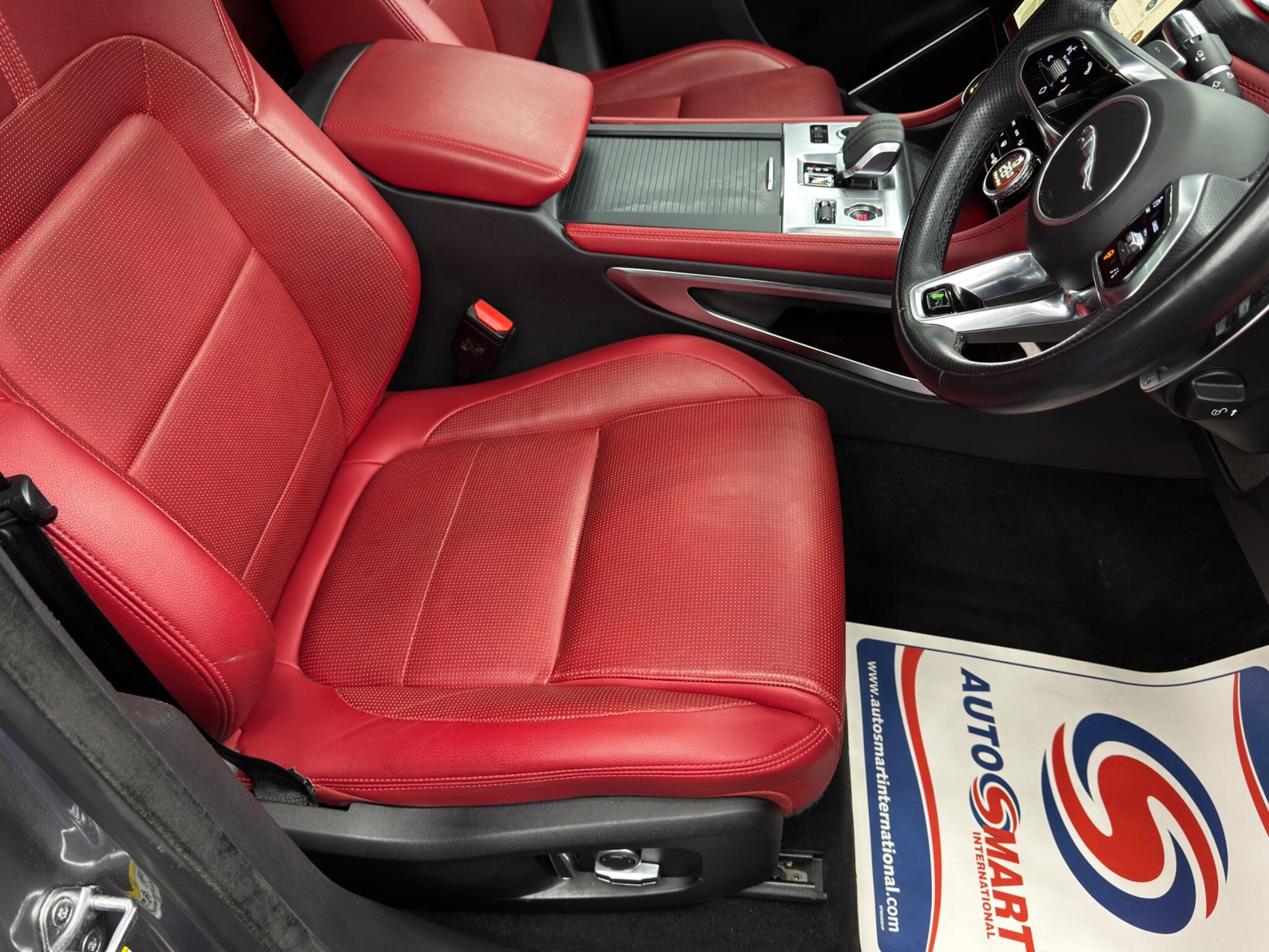 Jaguar F-PACE 2.0 P400e 17.1kWh R-Dynamic Black Auto AWD Euro 6 (s/s) 5dr 5dr Automatic 2026