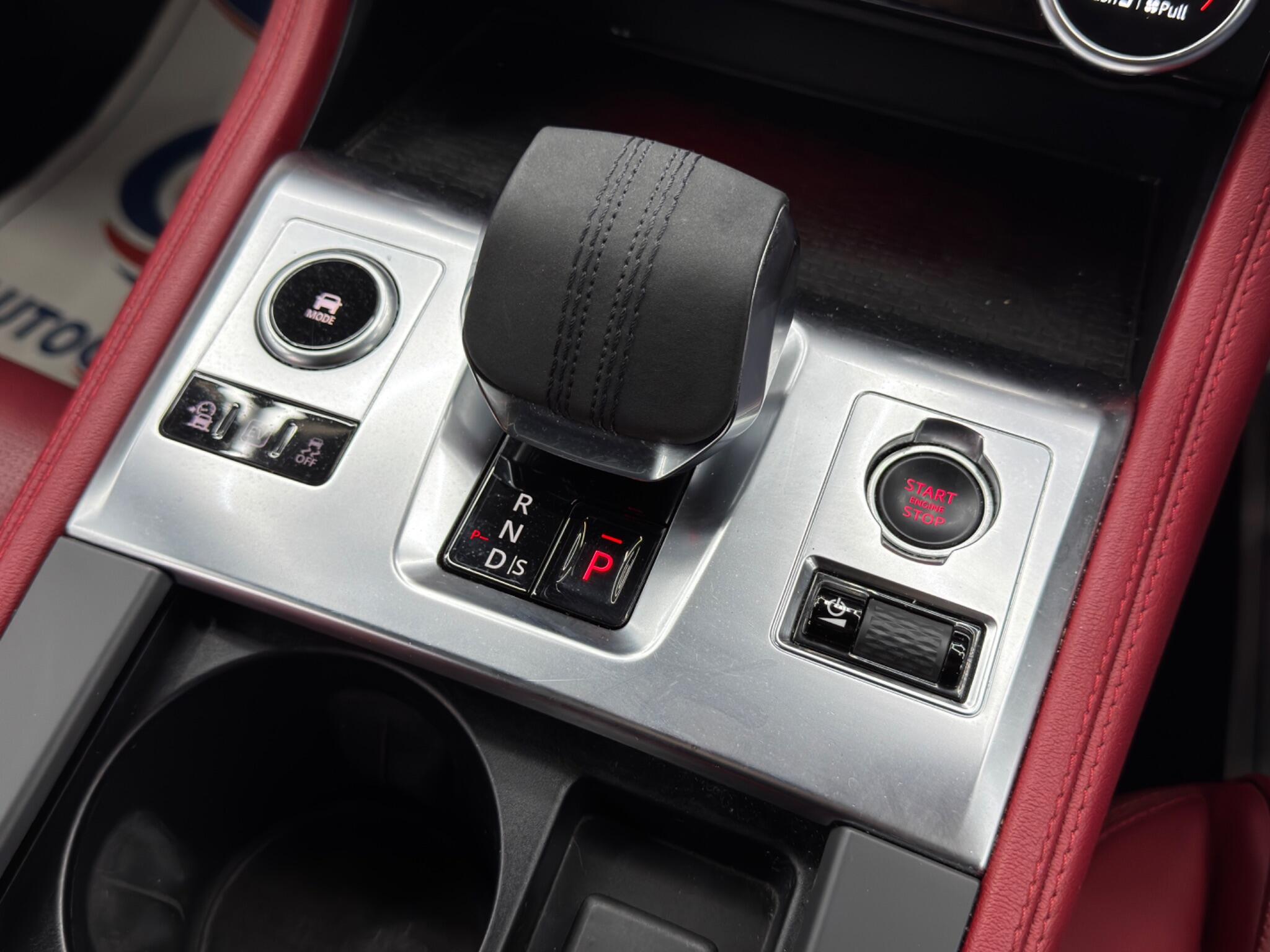 Jaguar F-PACE 2.0 P400e 17.1kWh R-Dynamic Black Auto AWD Euro 6 (s/s) 5dr 5dr Automatic 2026