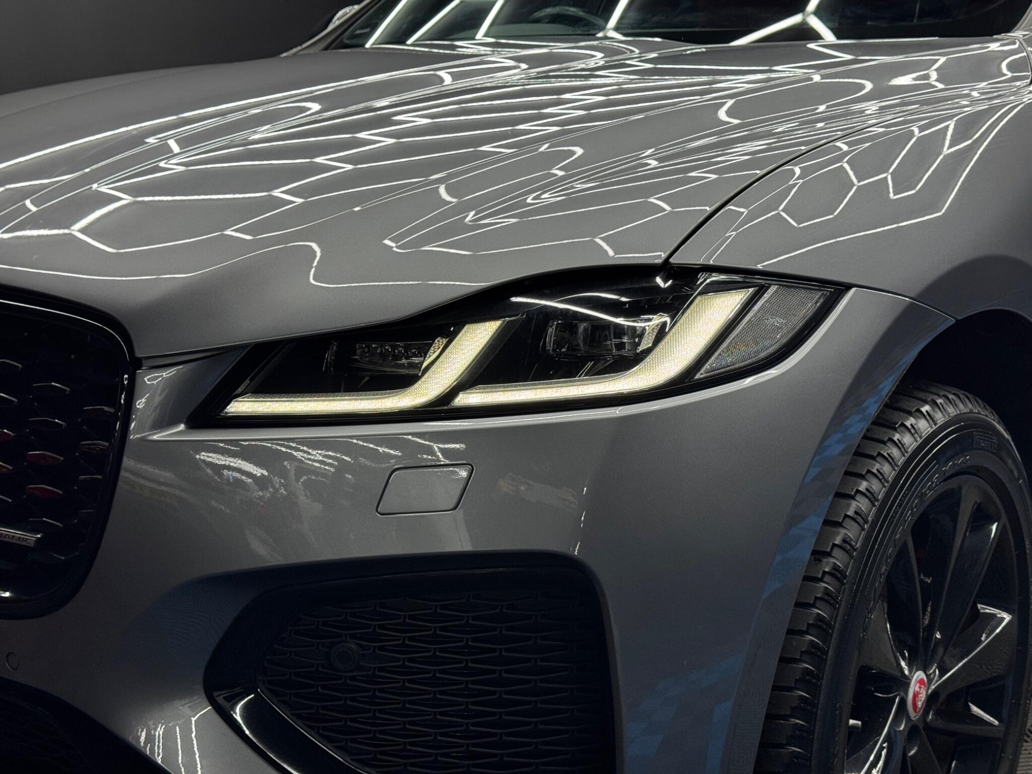 Jaguar F-PACE 2.0 P400e 17.1kWh R-Dynamic Black Auto AWD Euro 6 (s/s) 5dr 5dr Automatic 2026