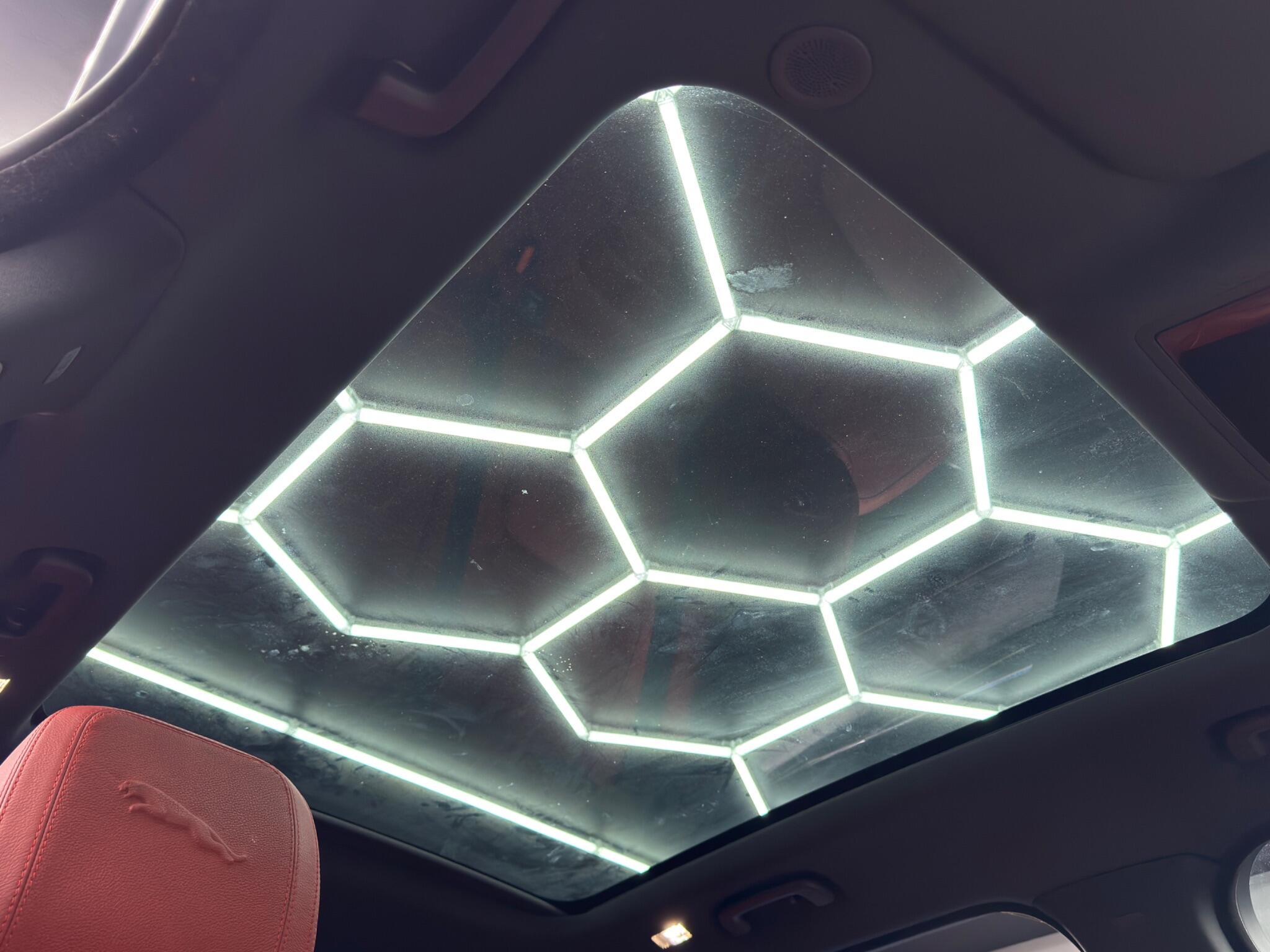 Jaguar F-PACE 2.0 P400e 17.1kWh R-Dynamic Black Auto AWD Euro 6 (s/s) 5dr 5dr Automatic 2026