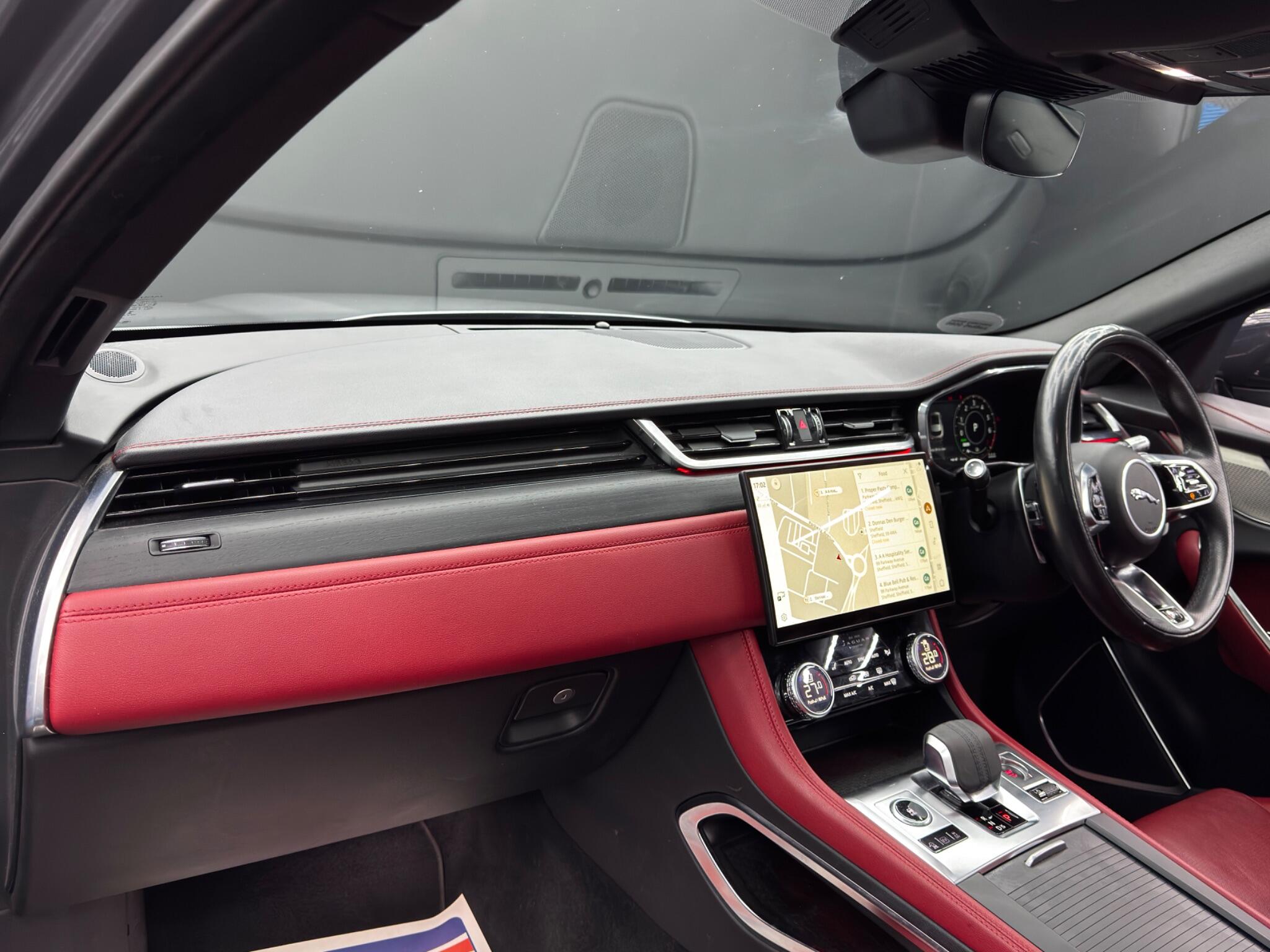 Jaguar F-PACE 2.0 P400e 17.1kWh R-Dynamic Black Auto AWD Euro 6 (s/s) 5dr 5dr Automatic 2026