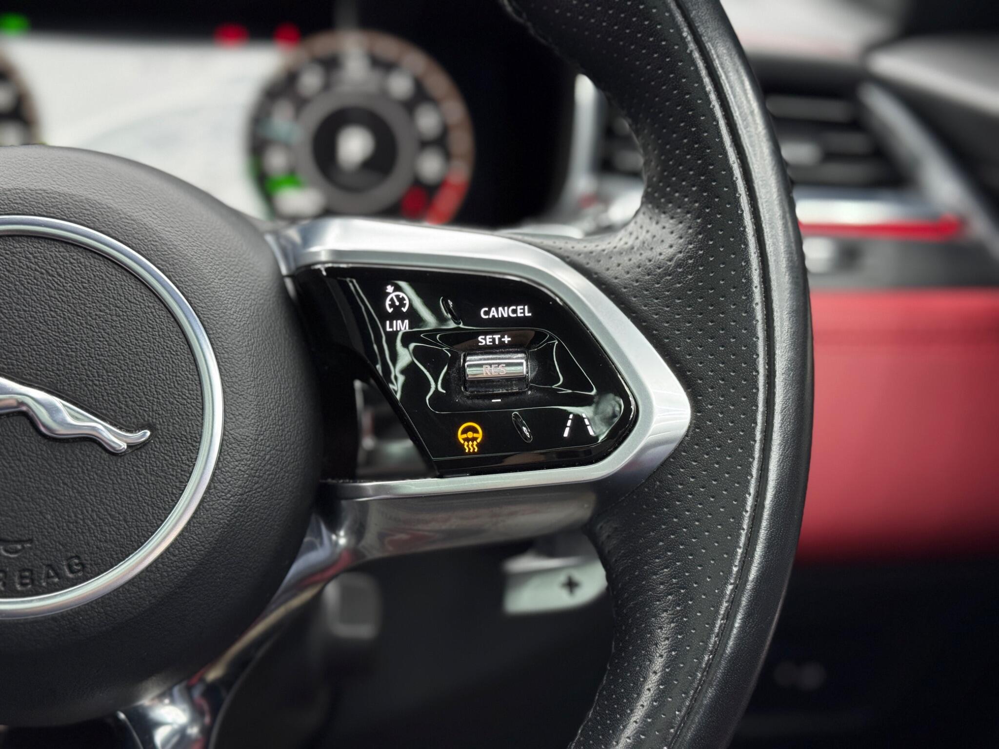 Jaguar F-PACE 2.0 P400e 17.1kWh R-Dynamic Black Auto AWD Euro 6 (s/s) 5dr 5dr Automatic 2026