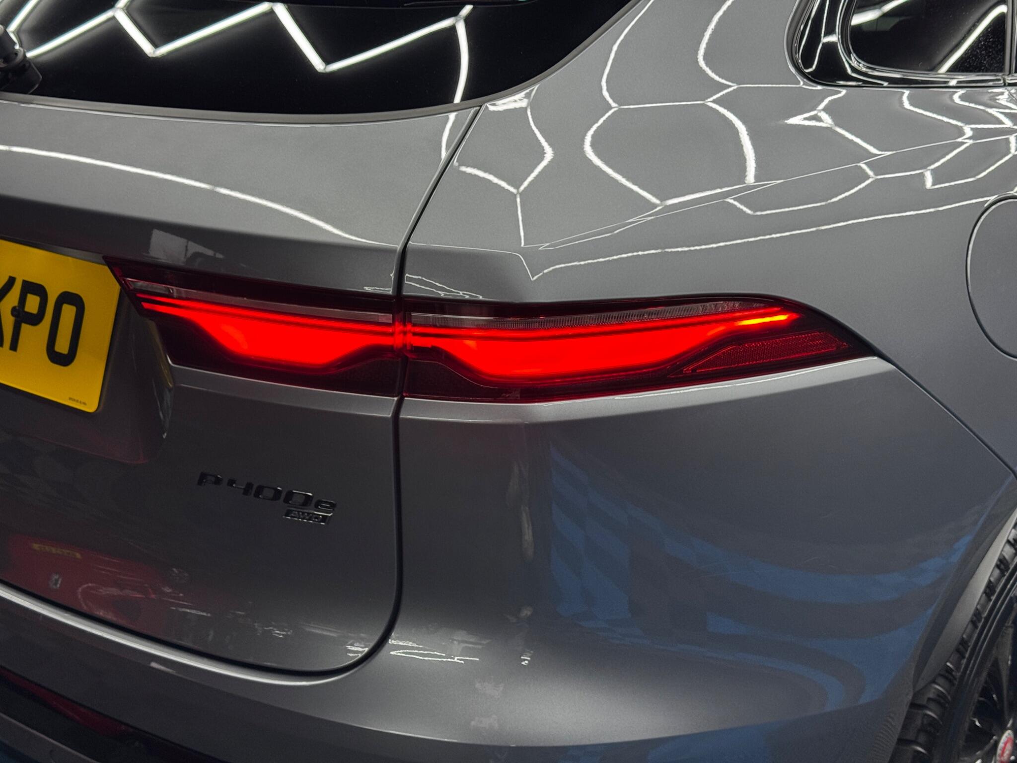 Jaguar F-PACE 2.0 P400e 17.1kWh R-Dynamic Black Auto AWD Euro 6 (s/s) 5dr 5dr Automatic 2026