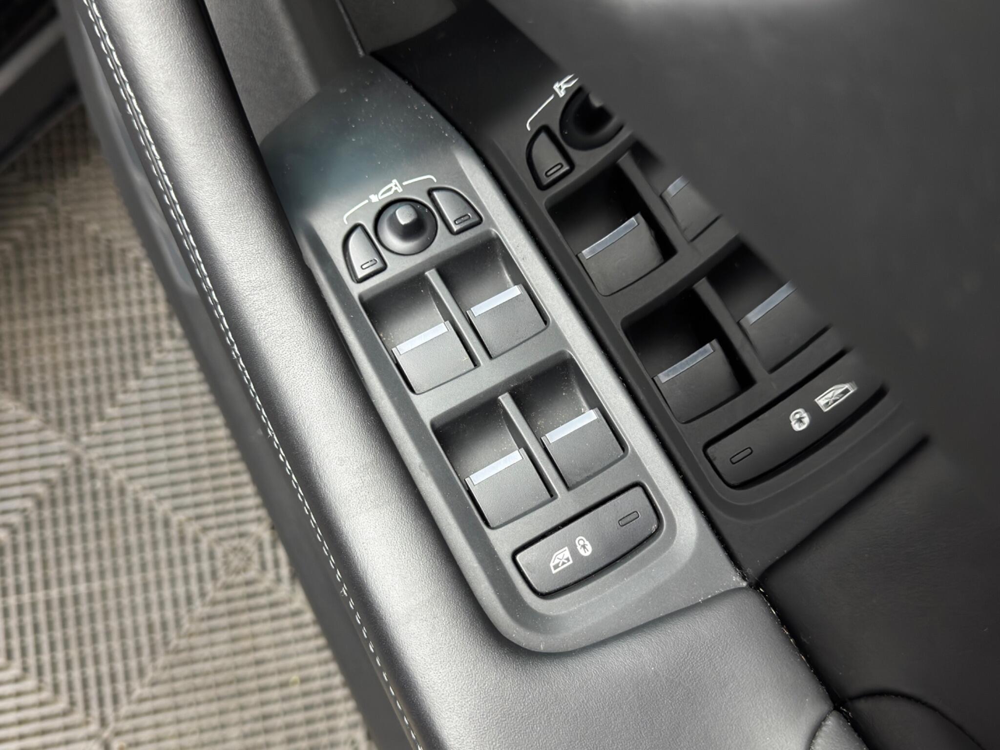 Jaguar I-PACE 400 90kWh HSE Auto 4WD 5dr 5dr Automatic 2026