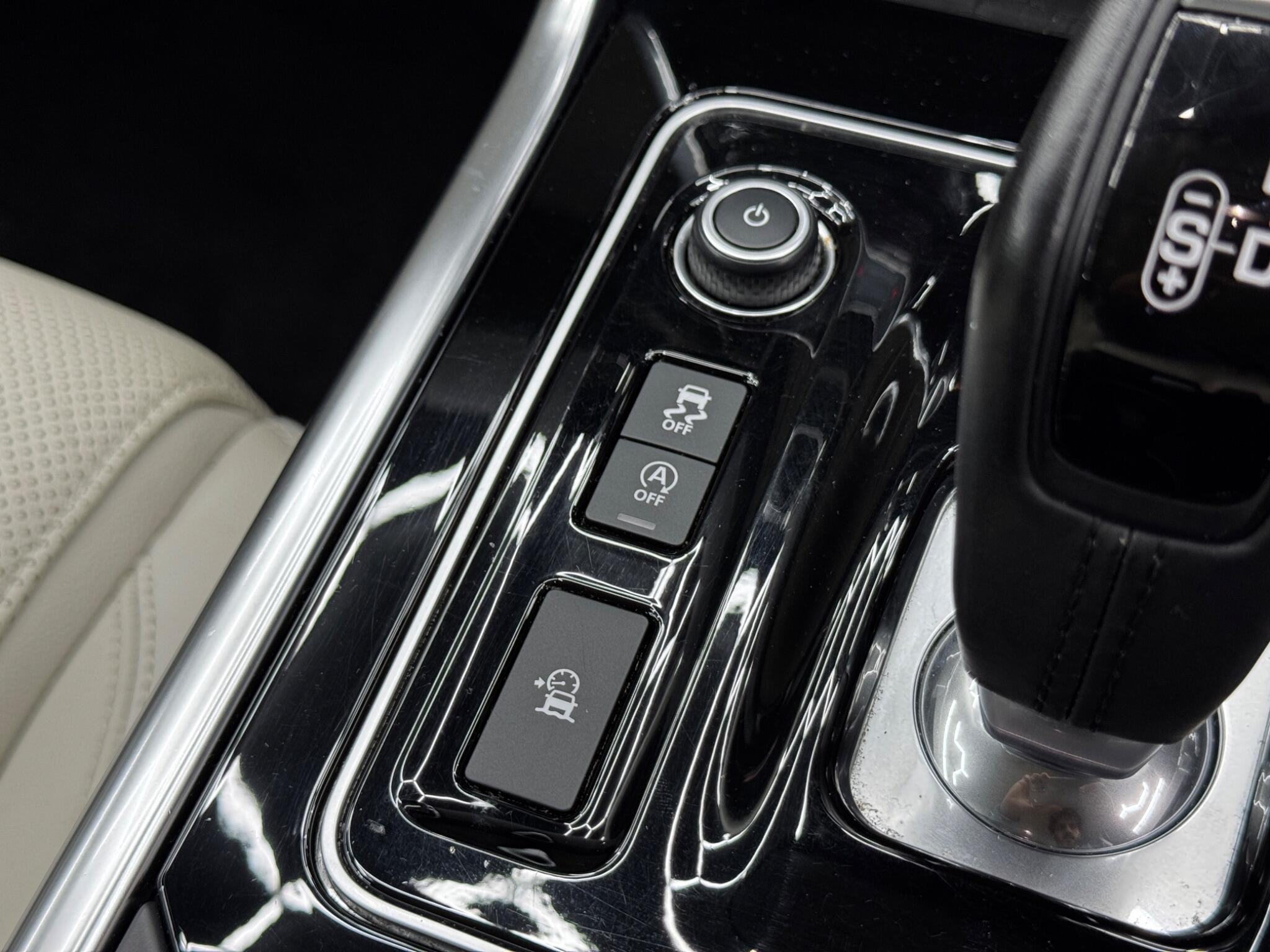 Jaguar XE 2.0 P250i S Auto Euro 6 (s/s) 4dr 4dr Automatic 2026