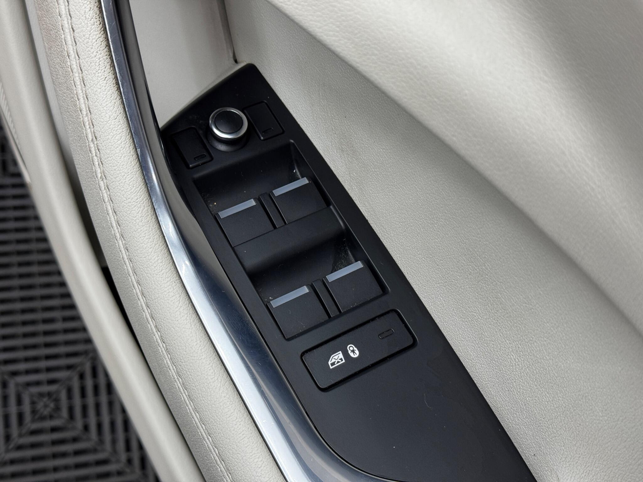 Jaguar XE 2.0 P250i S Auto Euro 6 (s/s) 4dr 4dr Automatic 2026