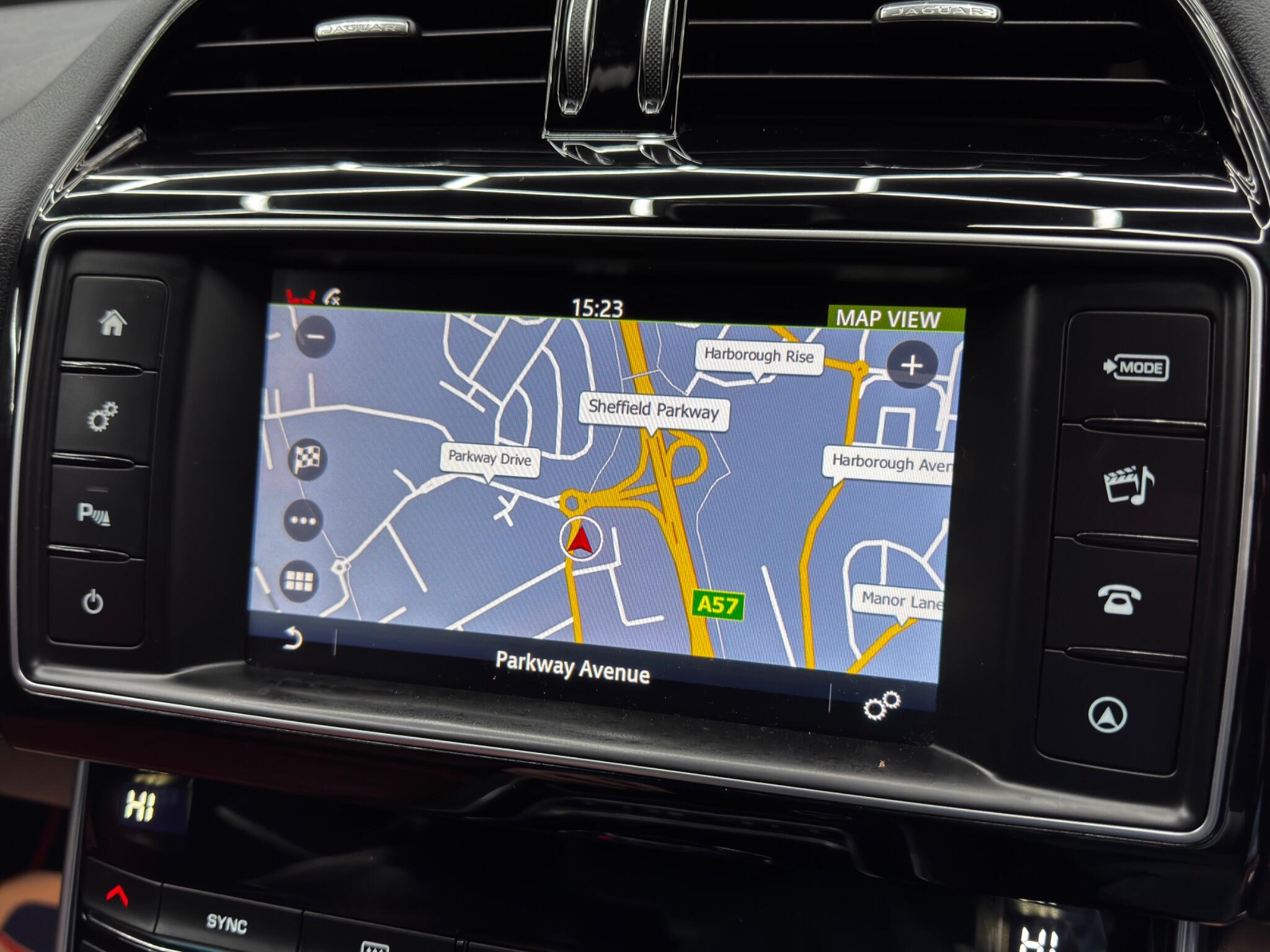 Jaguar XE 2.0d R-Sport Auto Euro 6 (s/s) 4dr 4dr Automatic 2025