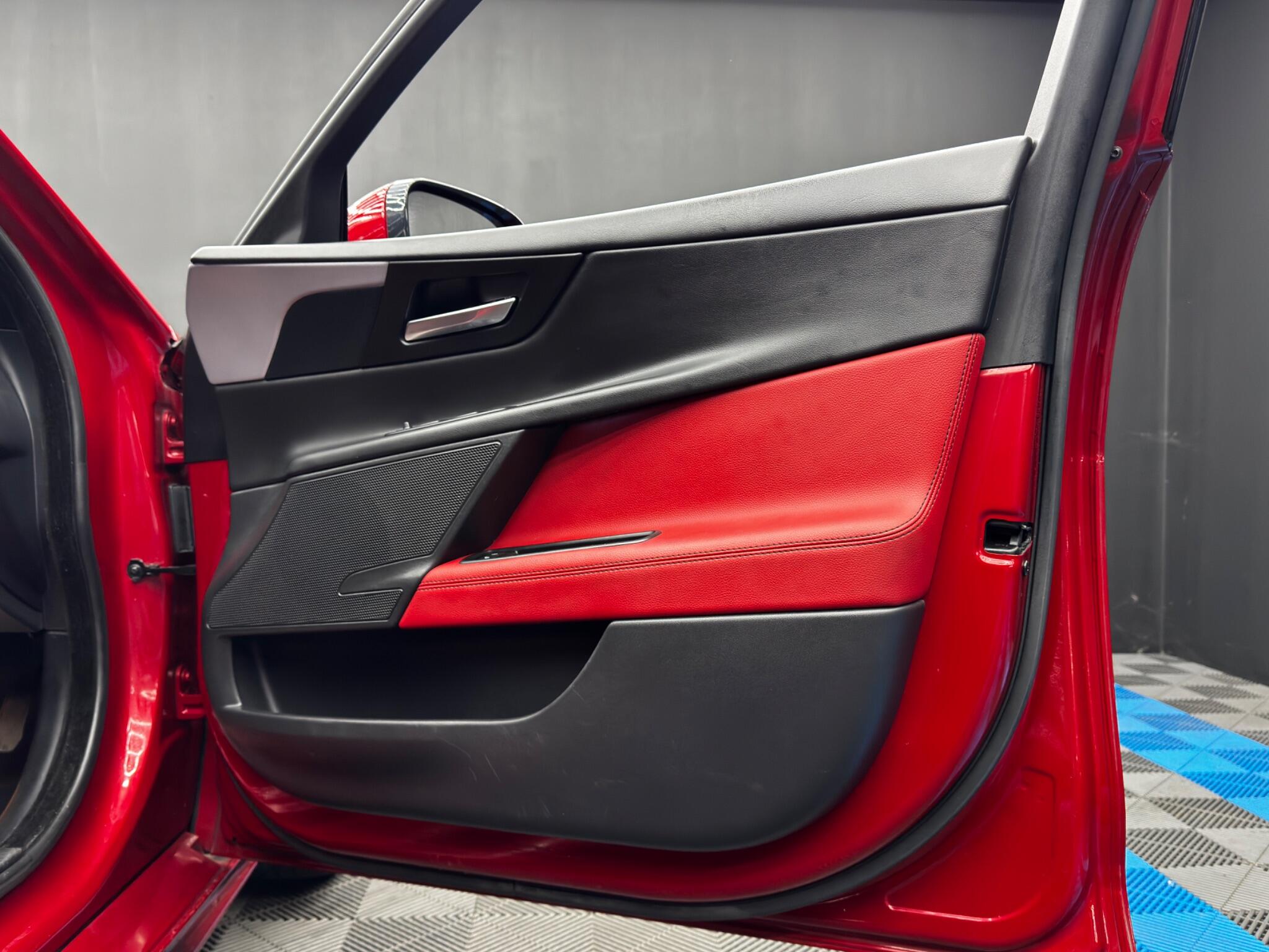 Jaguar XE 2.0d R-Sport Auto Euro 6 (s/s) 4dr 4dr Automatic 2025