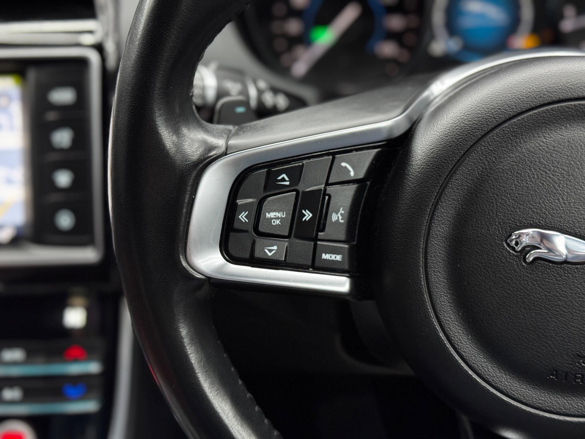 Jaguar XE 2.0d R-Sport Auto Euro 6 (s/s) 4dr 4dr Automatic 2025