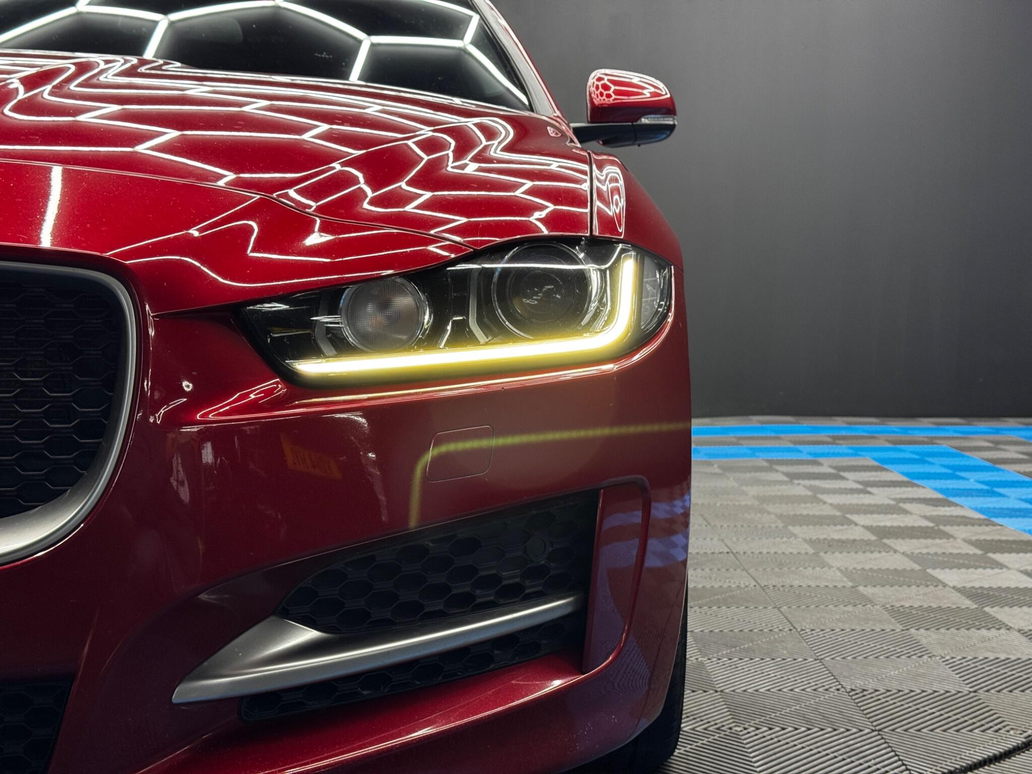 Jaguar XE 2.0d R-Sport Auto Euro 6 (s/s) 4dr 4dr Automatic 2025