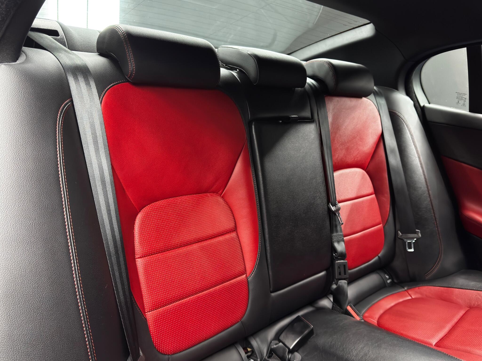 Jaguar XE 2.0d R-Sport Auto Euro 6 (s/s) 4dr 4dr Automatic 2025