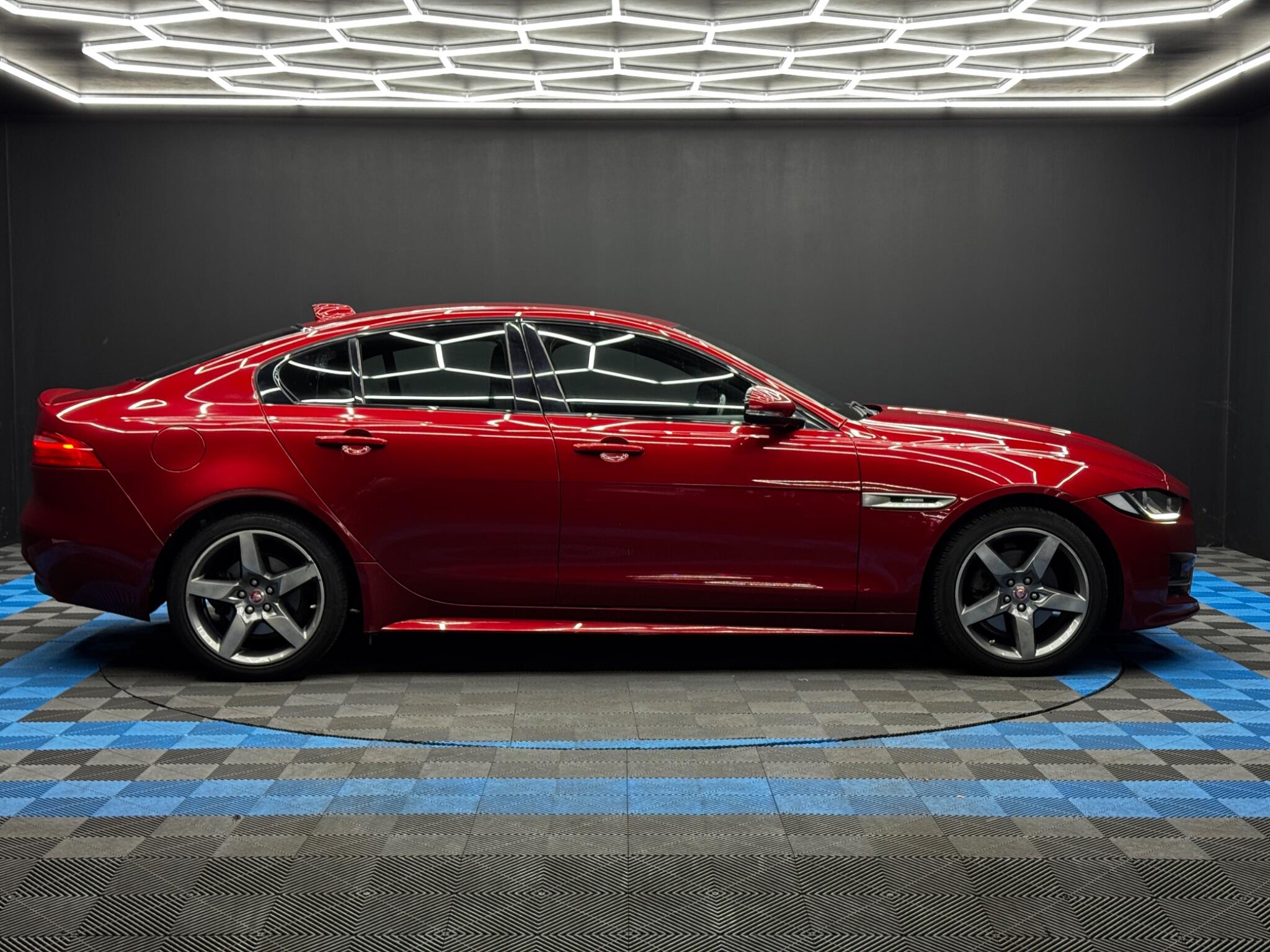 Jaguar XE 2.0d R-Sport Auto Euro 6 (s/s) 4dr 4dr Automatic 2025