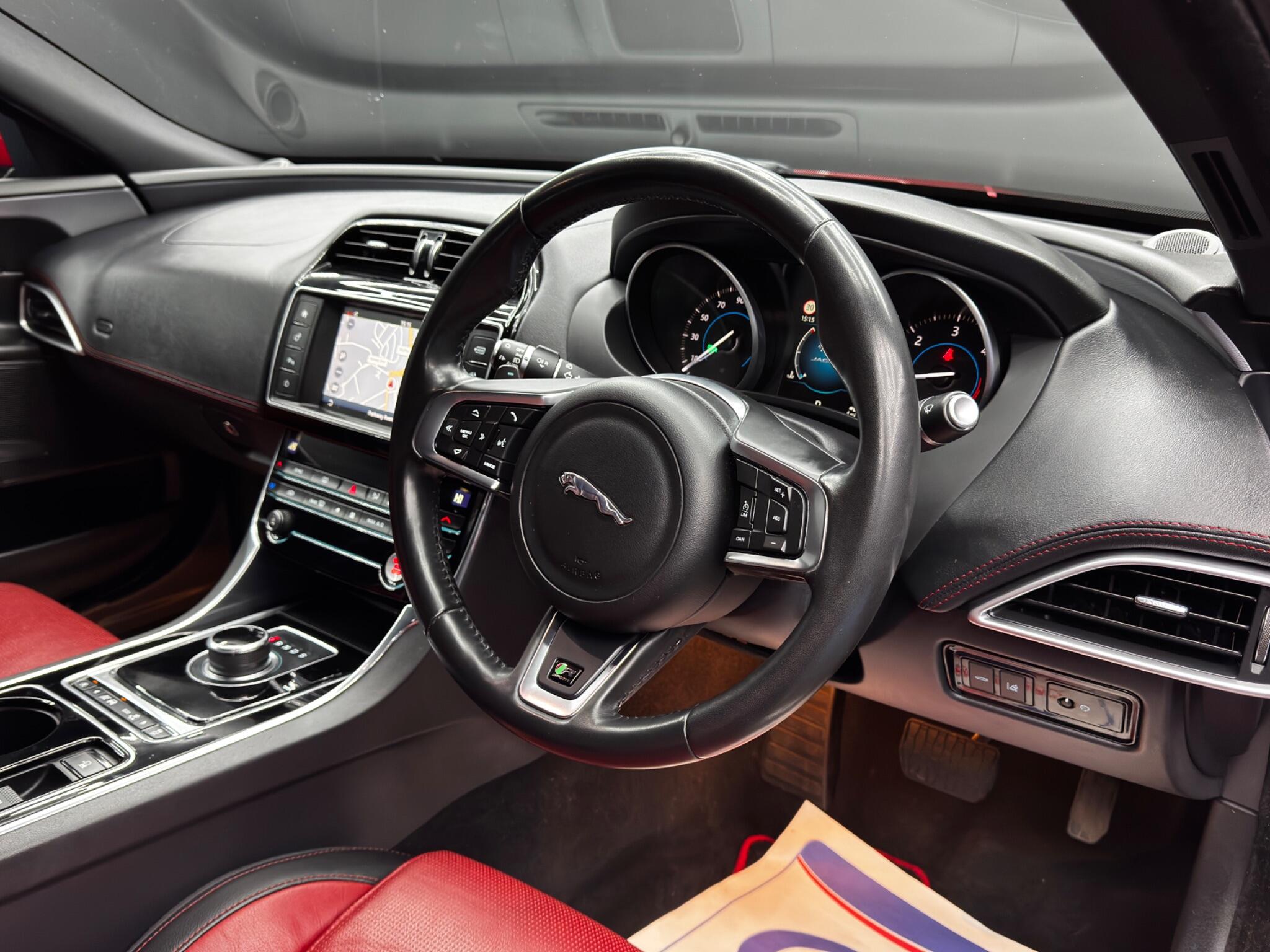 Jaguar XE 2.0d R-Sport Auto Euro 6 (s/s) 4dr 4dr Automatic 2025