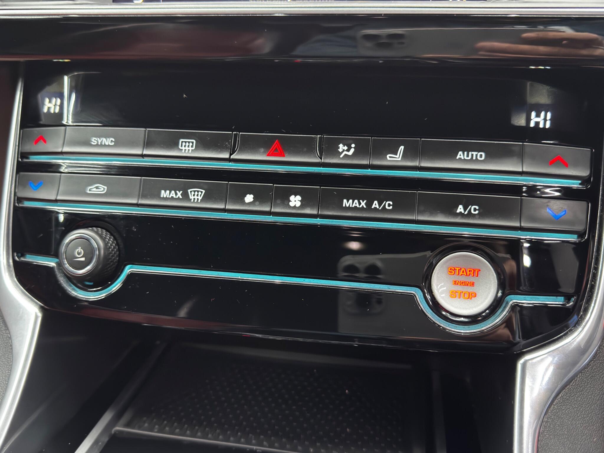 Jaguar XE 2.0d R-Sport Auto Euro 6 (s/s) 4dr 4dr Automatic 2025