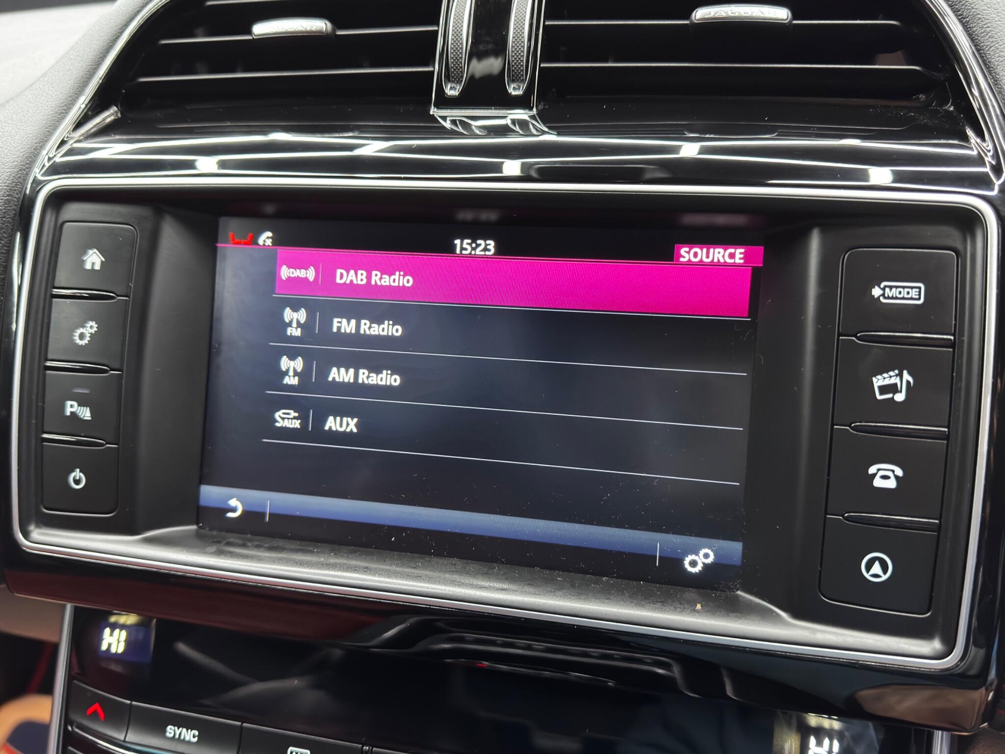 Jaguar XE 2.0d R-Sport Auto Euro 6 (s/s) 4dr 4dr Automatic 2025