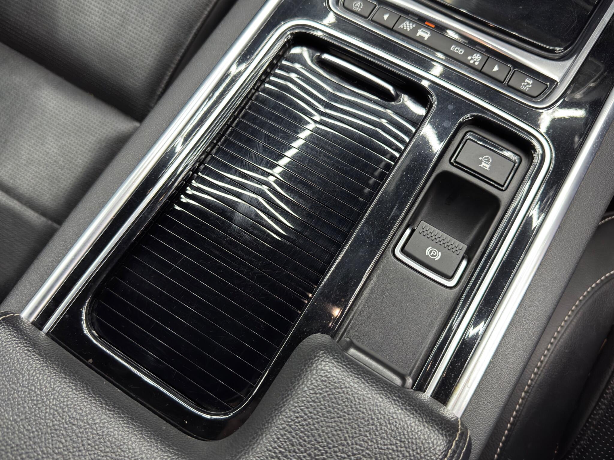 Jaguar XE 2.0d R-Sport Auto Euro 6 (s/s) 4dr 4dr Automatic 2026