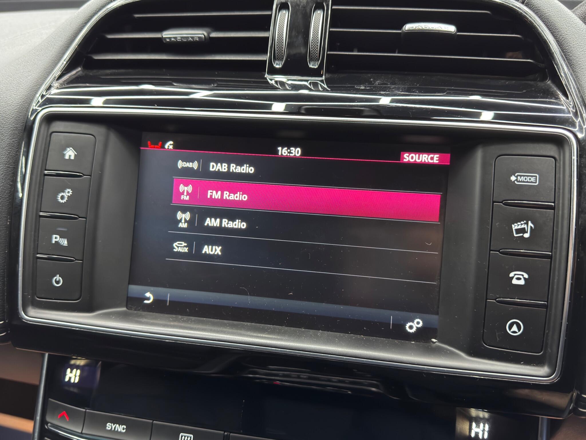 Jaguar XE 2.0d R-Sport Auto Euro 6 (s/s) 4dr 4dr Automatic 2026