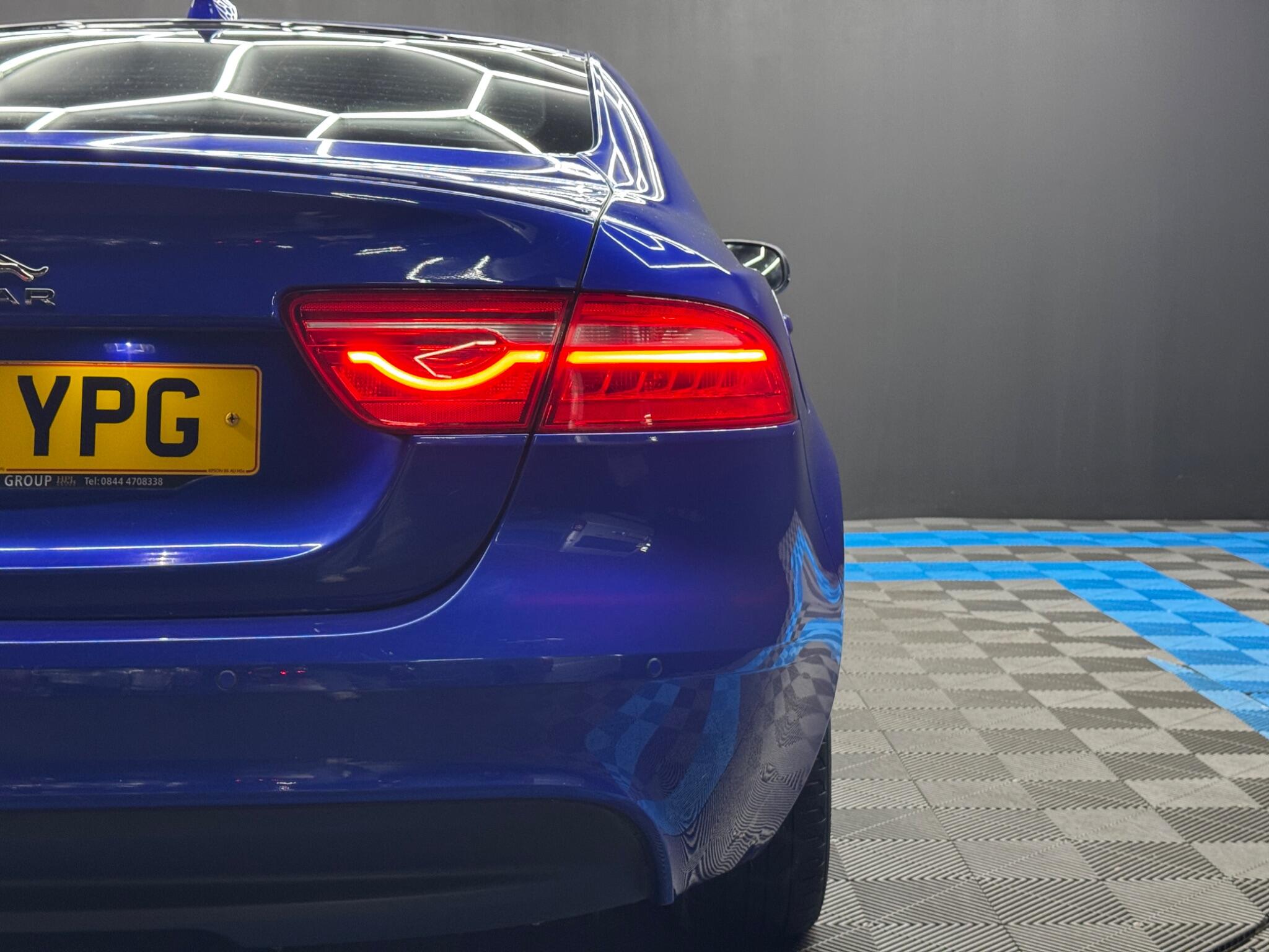 Jaguar XE 2.0d R-Sport Auto Euro 6 (s/s) 4dr 4dr Automatic 2026