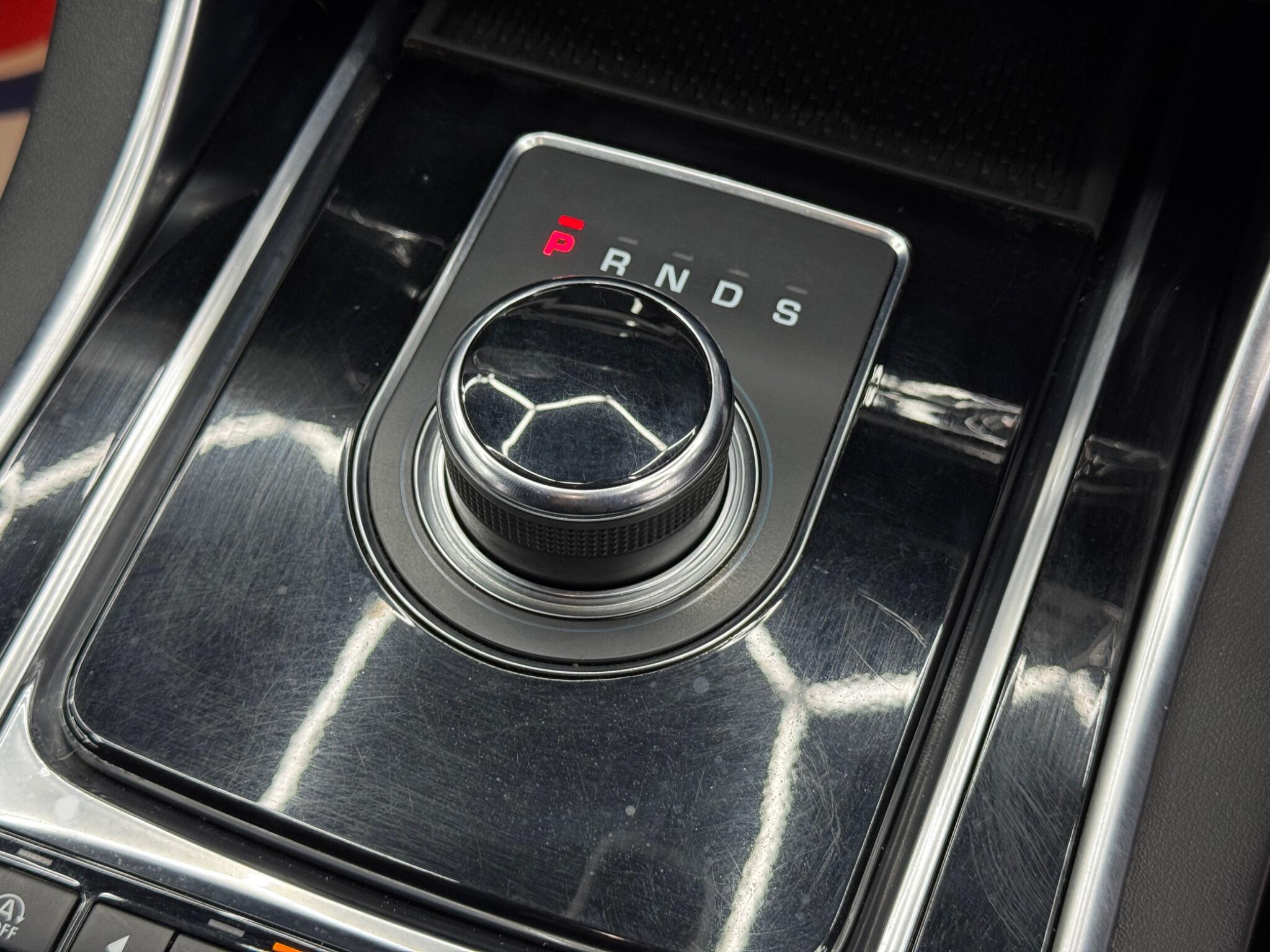 Jaguar XE 2.0d R-Sport Auto Euro 6 (s/s) 4dr 4dr Automatic 2026