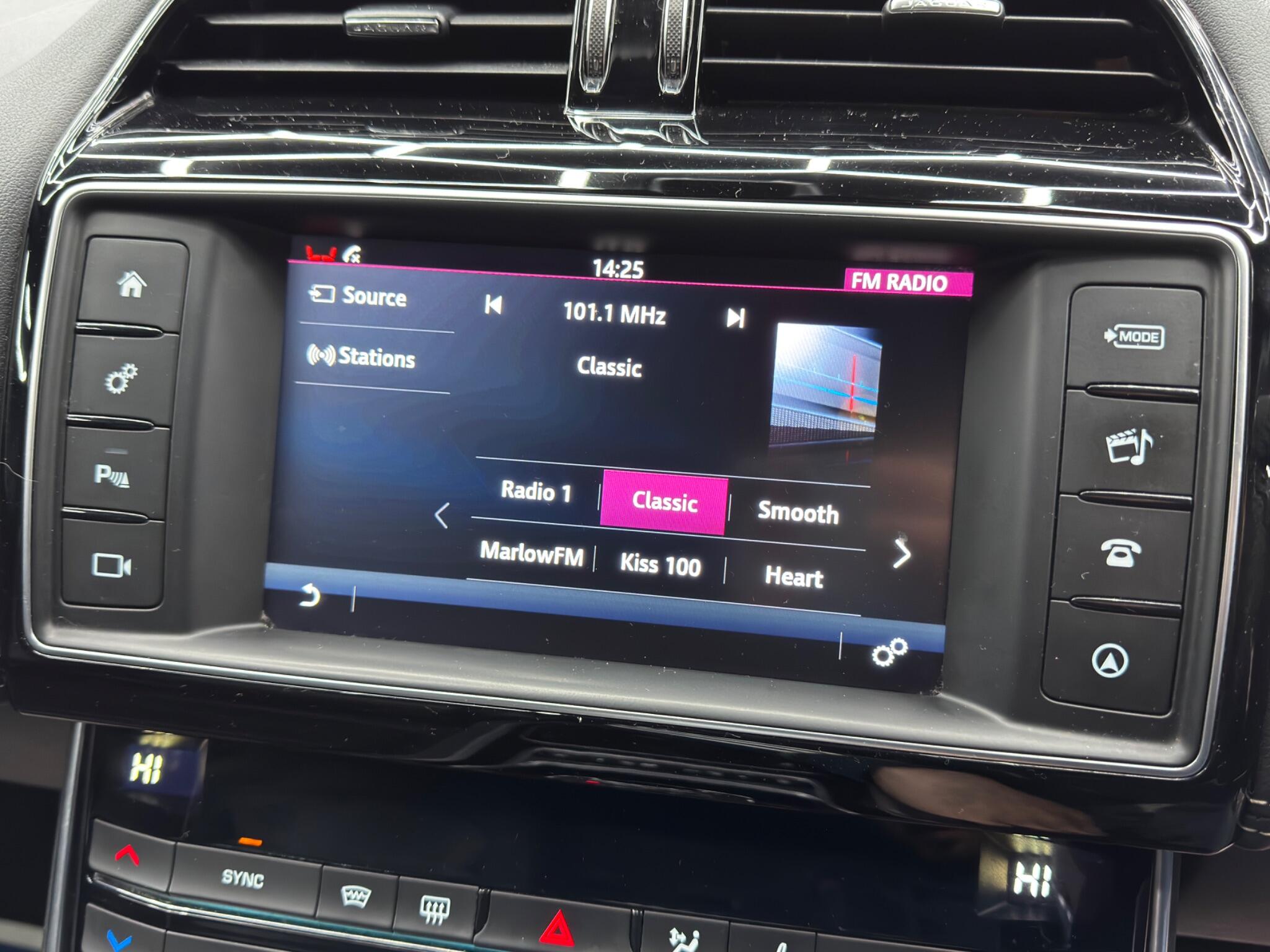 Jaguar XE 2.0d R-Sport Auto Euro 6 (s/s) 4dr 4dr Automatic 2026