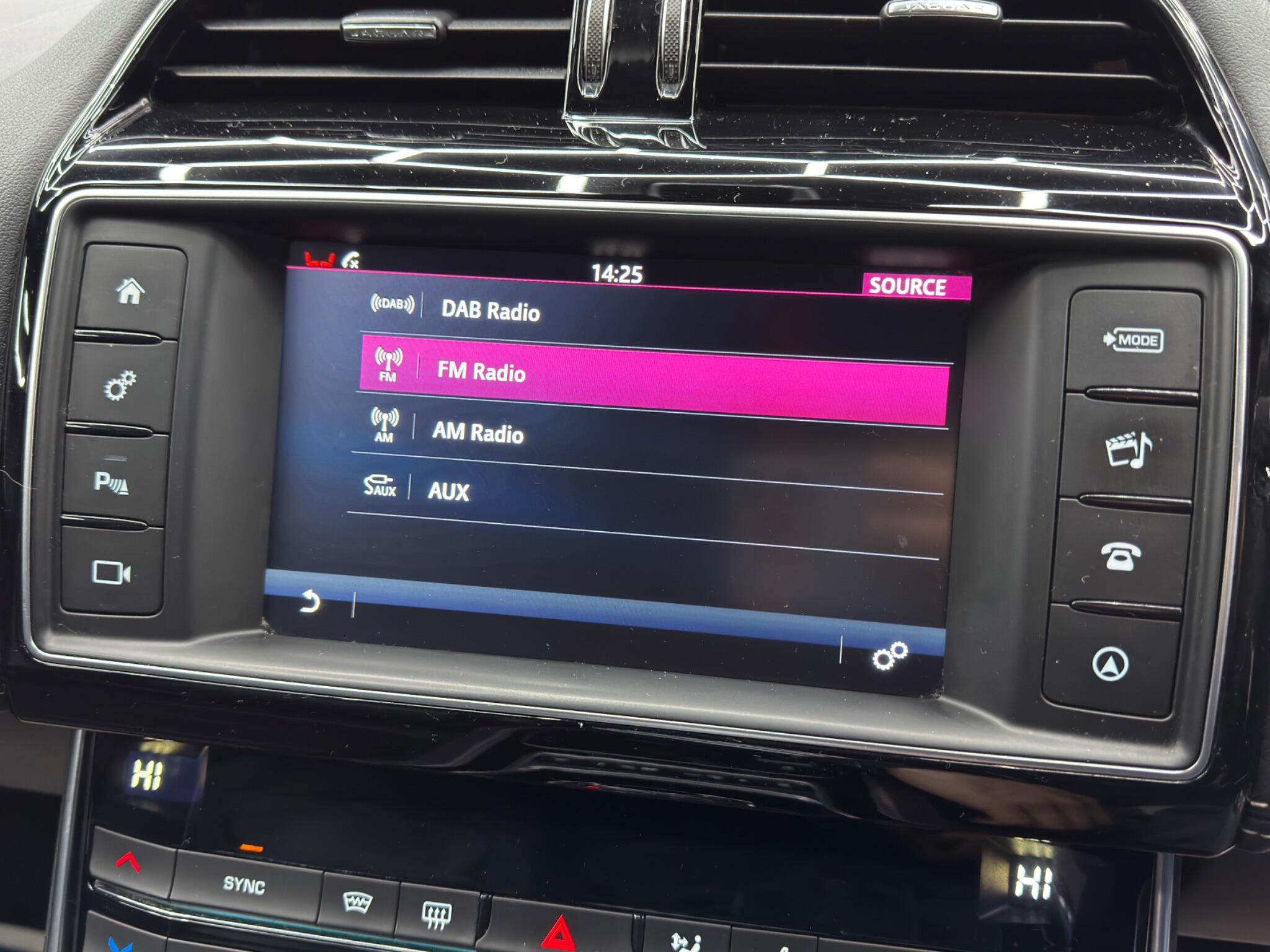 Jaguar XE 2.0d R-Sport Auto Euro 6 (s/s) 4dr 4dr Automatic 2026