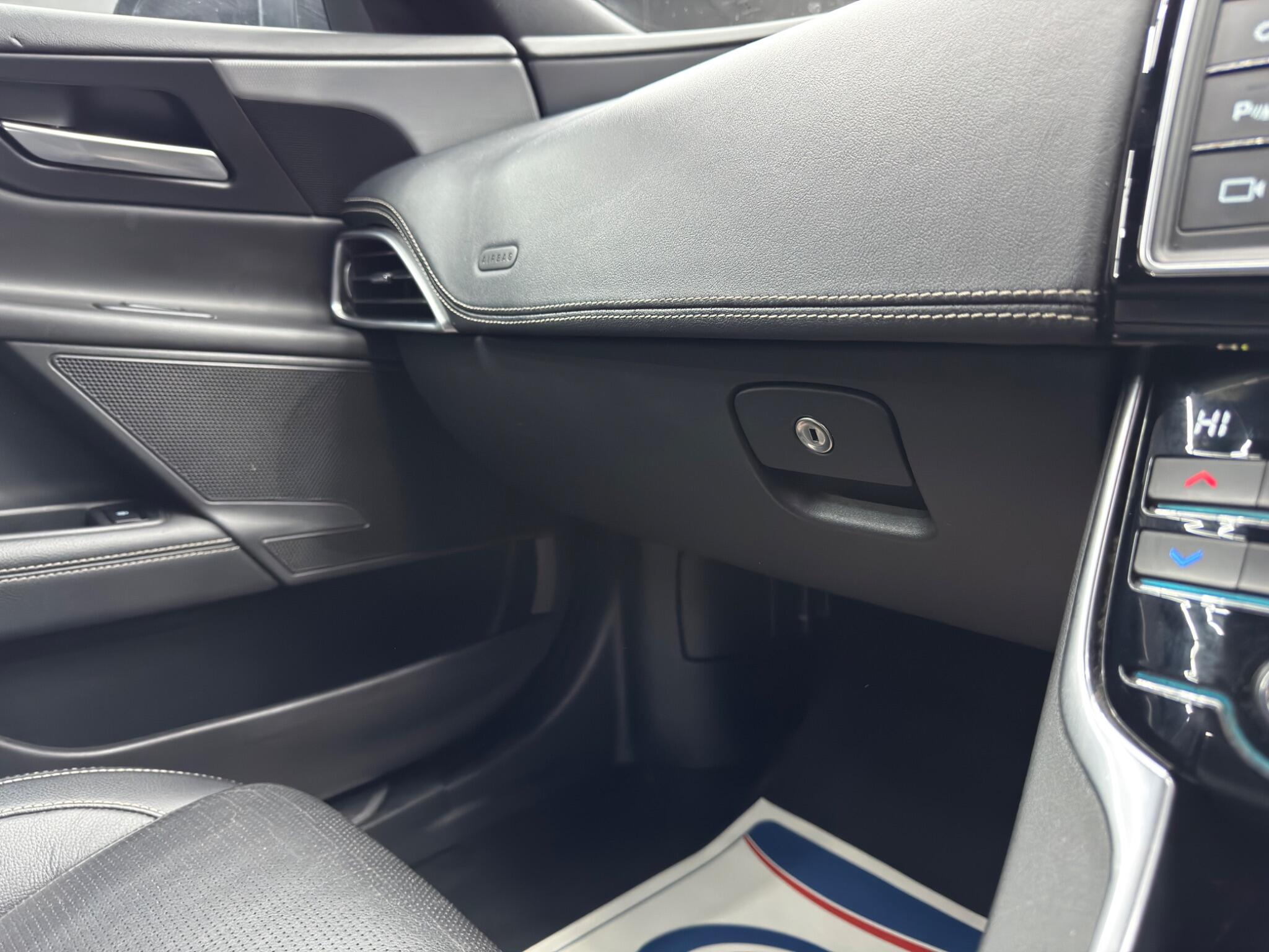 Jaguar XE 2.0d R-Sport Auto Euro 6 (s/s) 4dr 4dr Automatic 2026