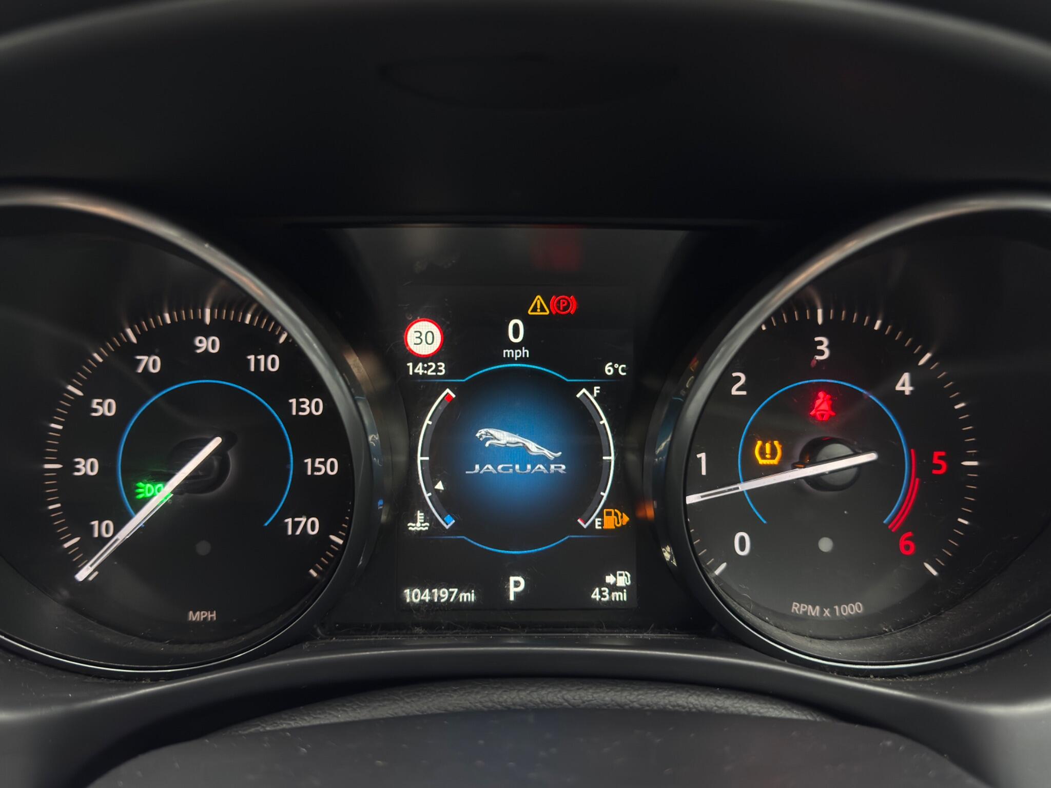 Jaguar XE 2.0d R-Sport Auto Euro 6 (s/s) 4dr 4dr Automatic 2026