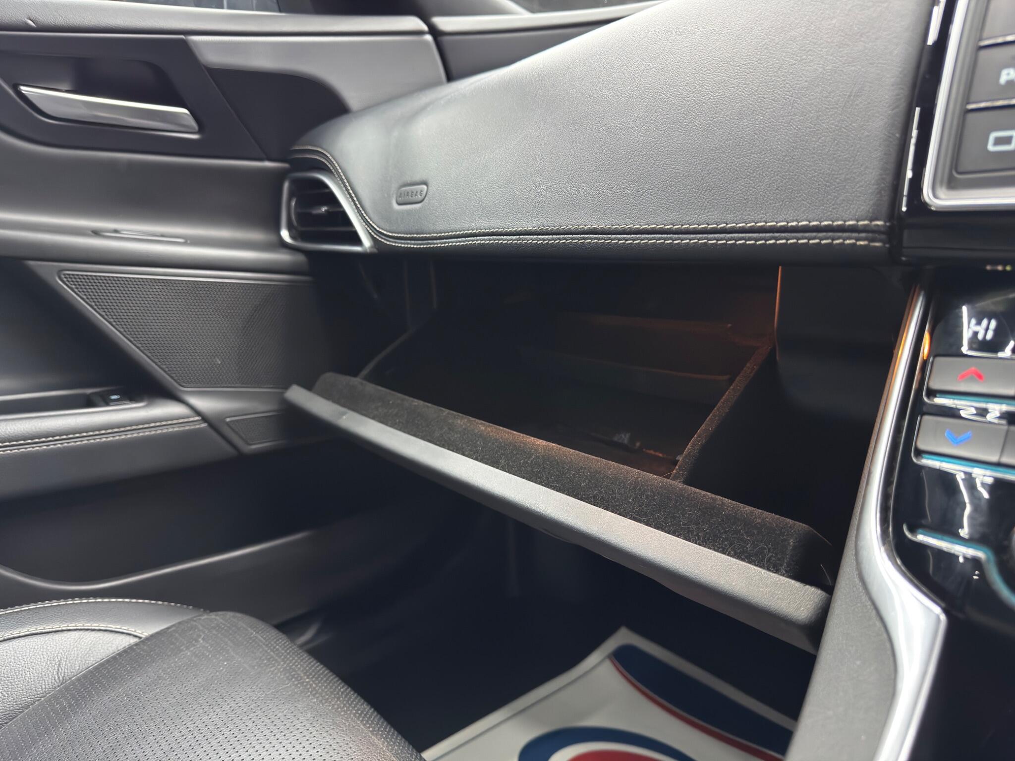 Jaguar XE 2.0d R-Sport Auto Euro 6 (s/s) 4dr 4dr Automatic 2026