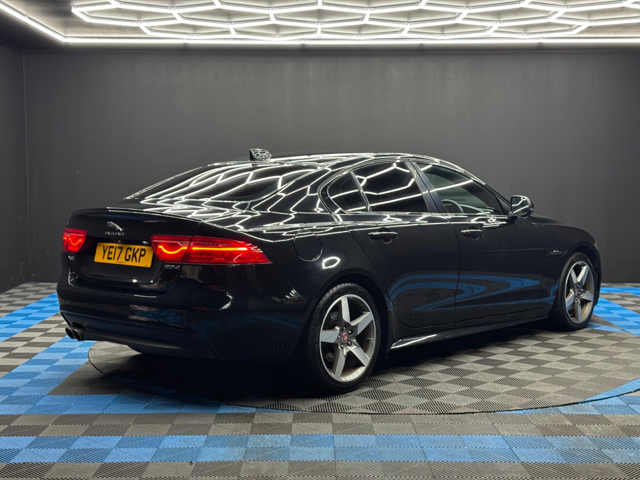 Jaguar XE 2.0d R-Sport Auto Euro 6 (s/s) 4dr 4dr Automatic 2026