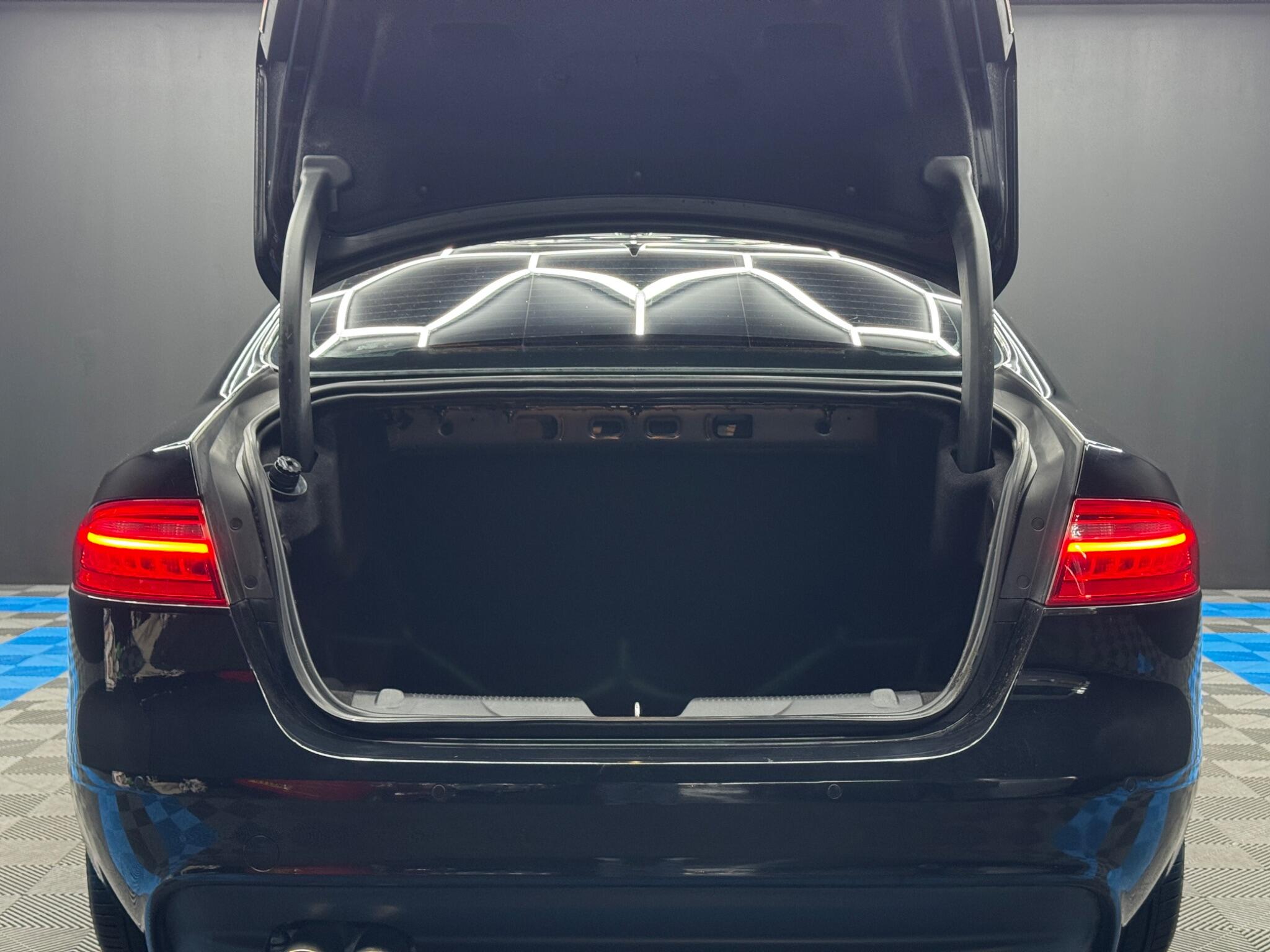 Jaguar XE 2.0d R-Sport Auto Euro 6 (s/s) 4dr 4dr Automatic 2026