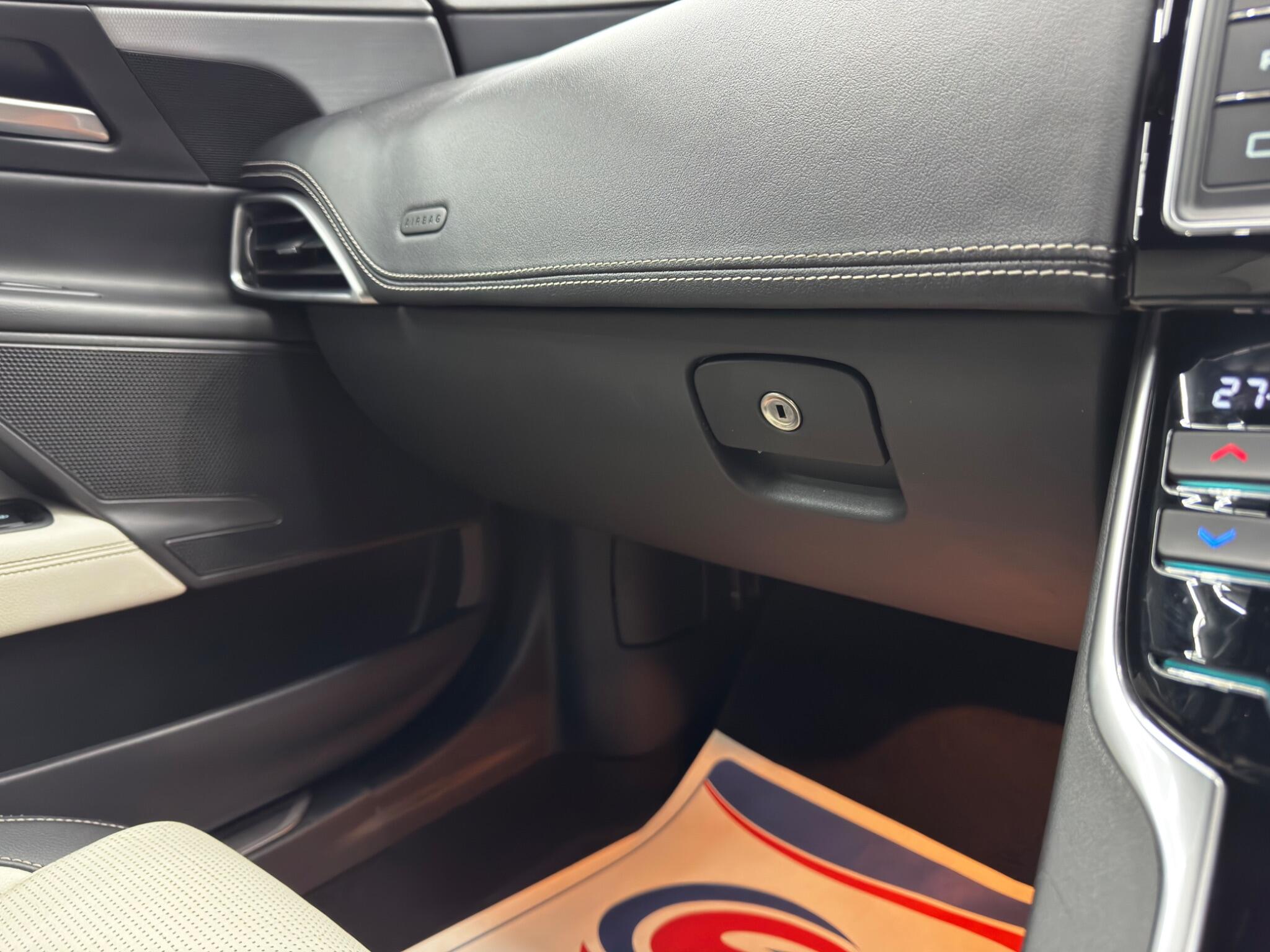 Jaguar XE 2.0d R-Sport Auto Euro 6 (s/s) 4dr 4dr Automatic 2026